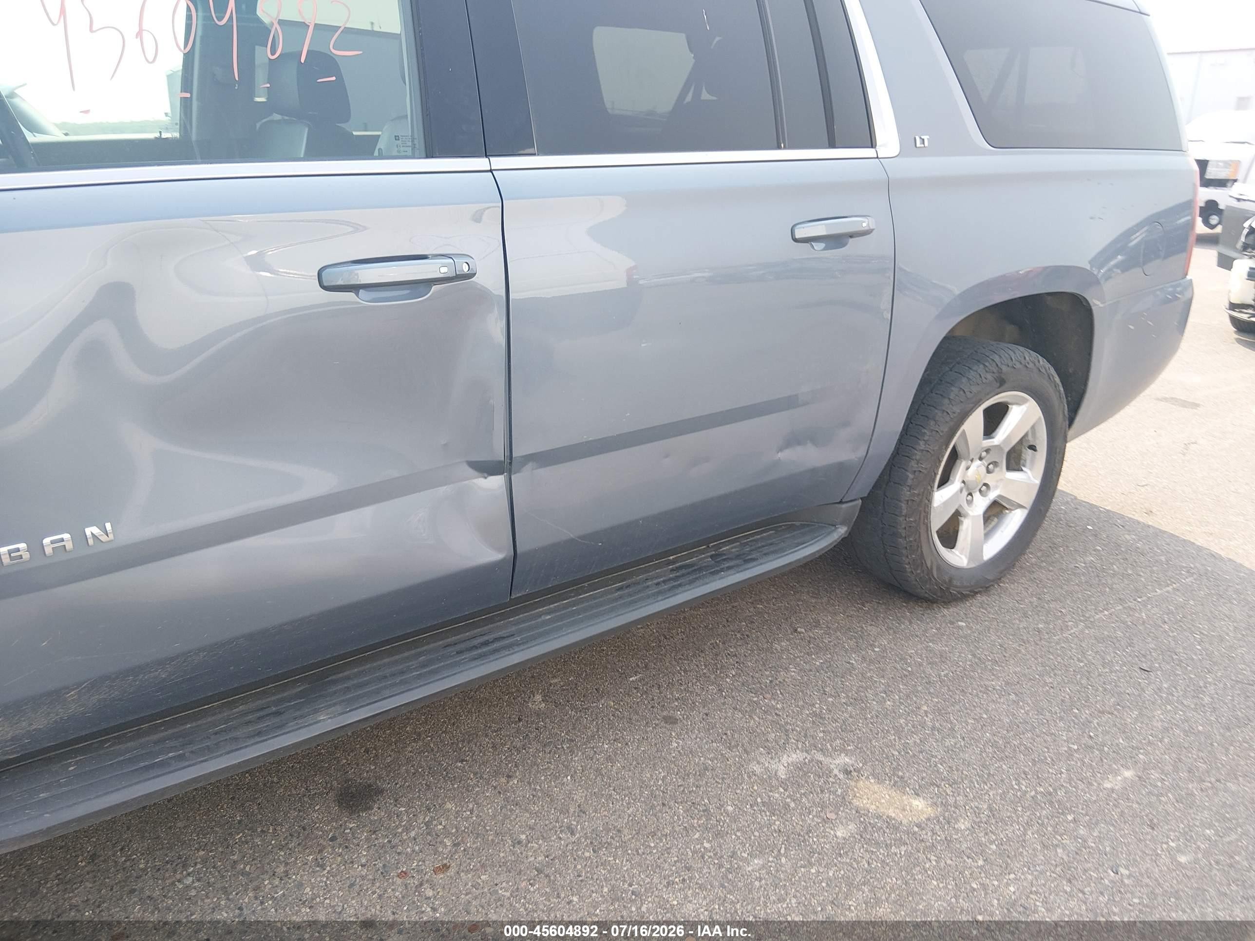 2015 Chevrolet Suburban Lt Синий vin: 1GNSKJKC2FR745862
