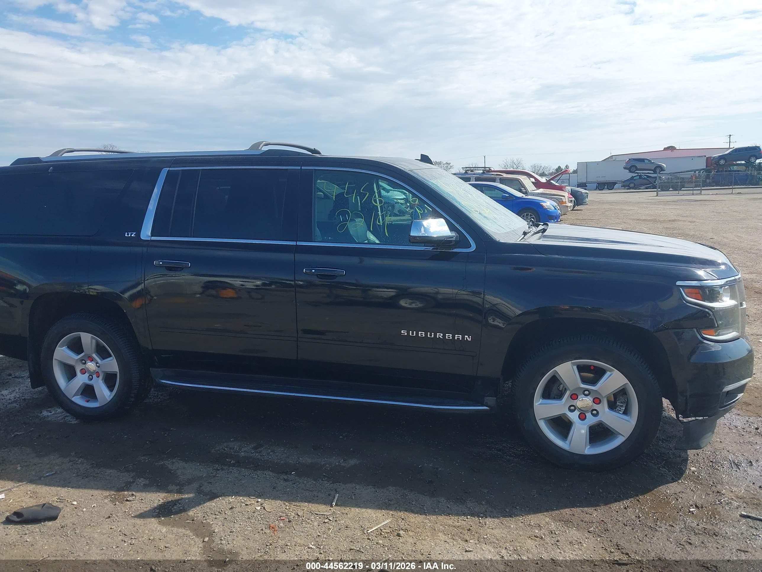 2016 Chevrolet Suburban Ltz Black vin: 1GNSKJKC2GR280128