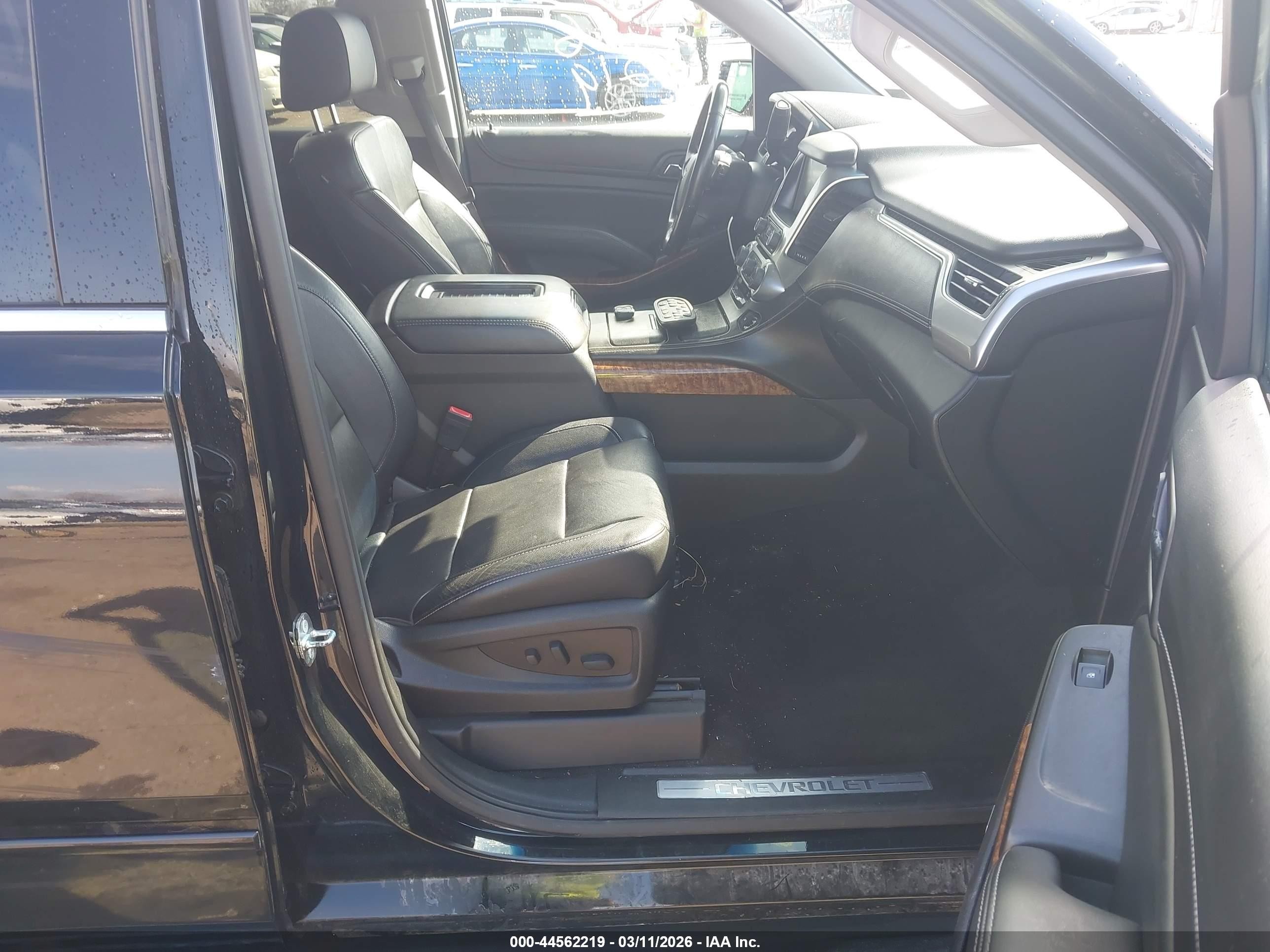 2016 Chevrolet Suburban Ltz Black vin: 1GNSKJKC2GR280128