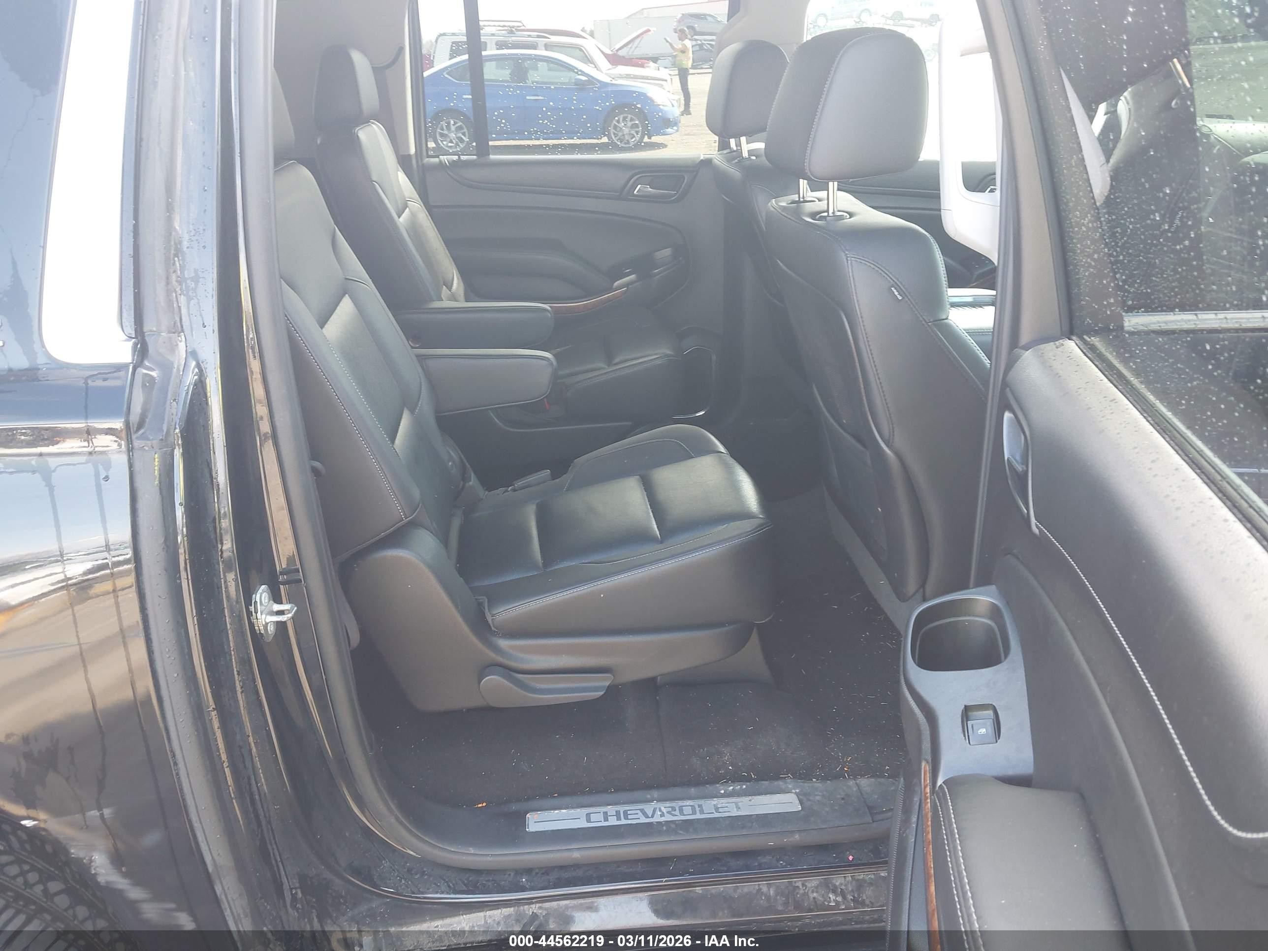 2016 Chevrolet Suburban Ltz Black vin: 1GNSKJKC2GR280128