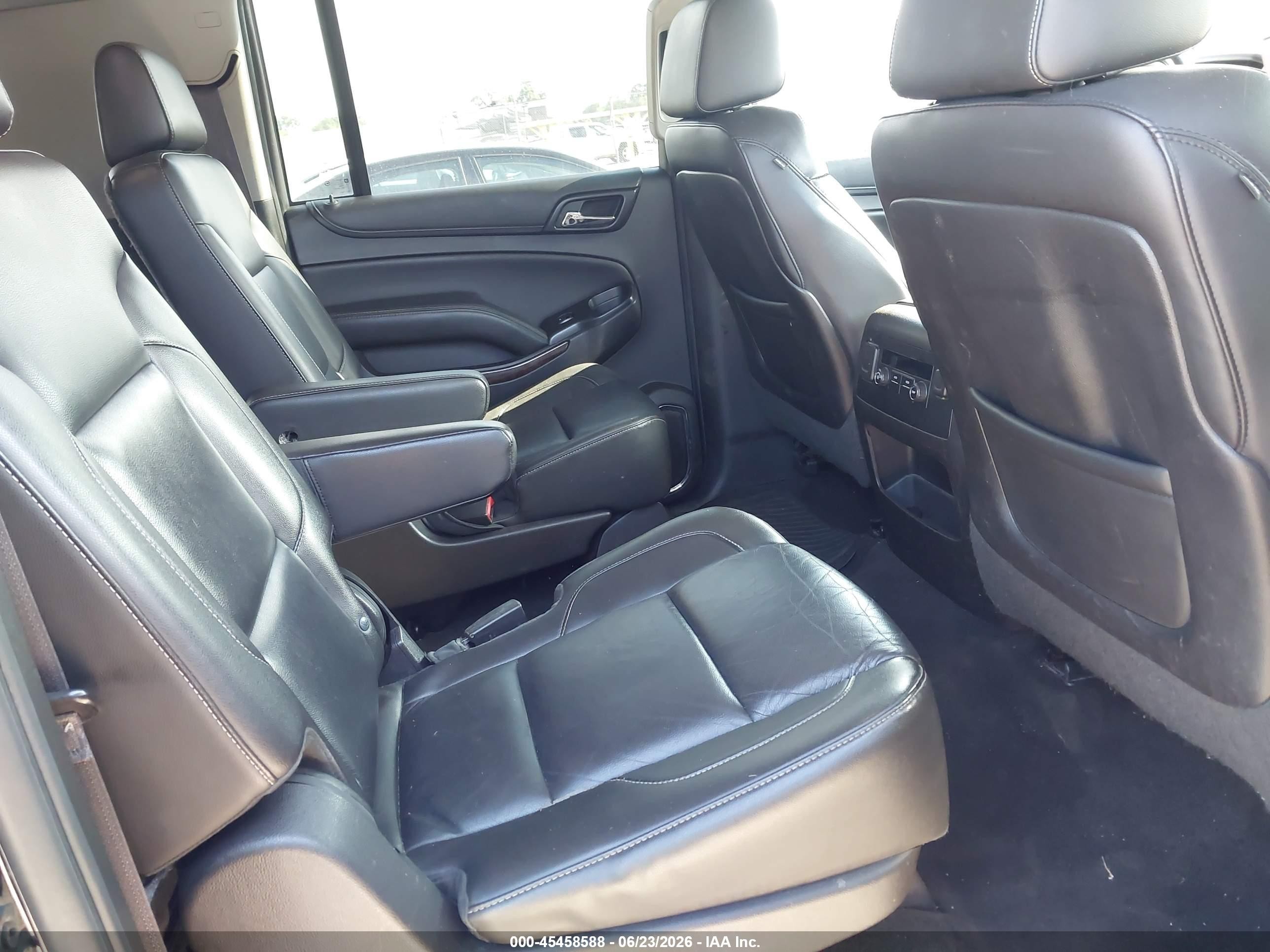 2015 Chevrolet Suburban Lt Black vin: 1GNSKJKC3FR556458