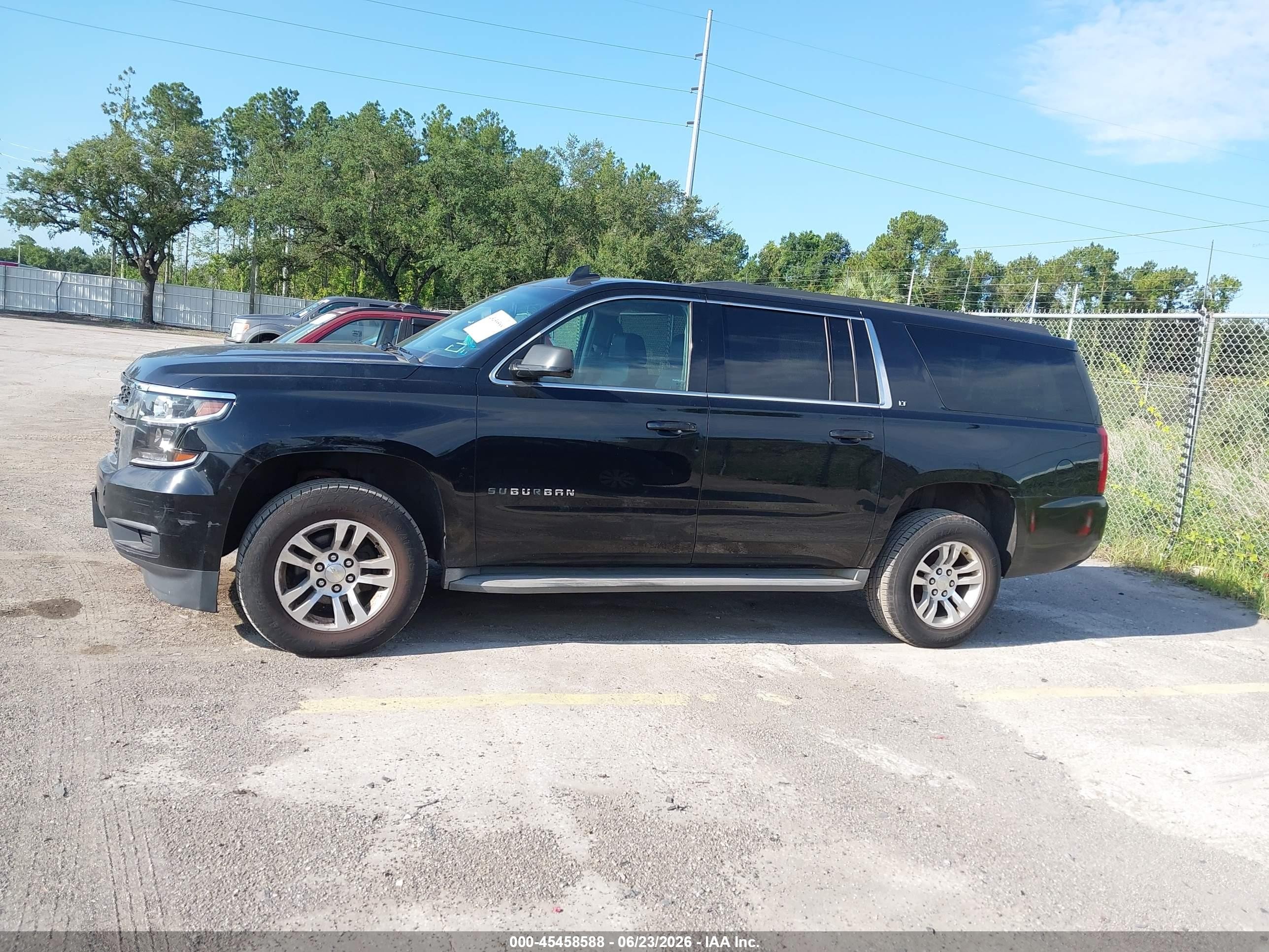2015 Chevrolet Suburban Lt Black vin: 1GNSKJKC3FR556458