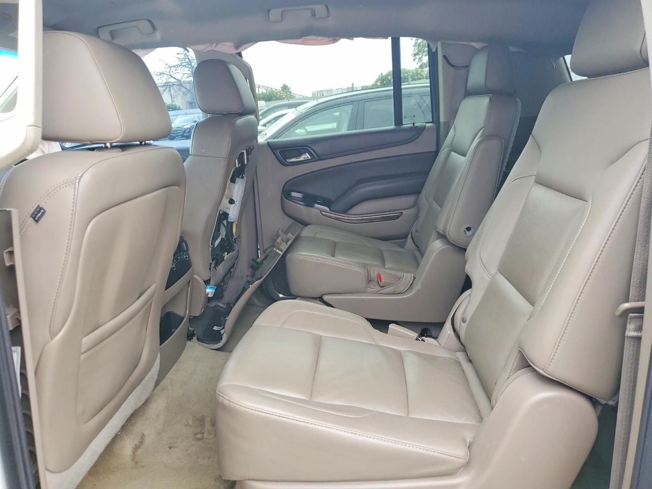 2015 Chevrolet Suburban K1500 Lt White vin: 1GNSKJKC4FR600192