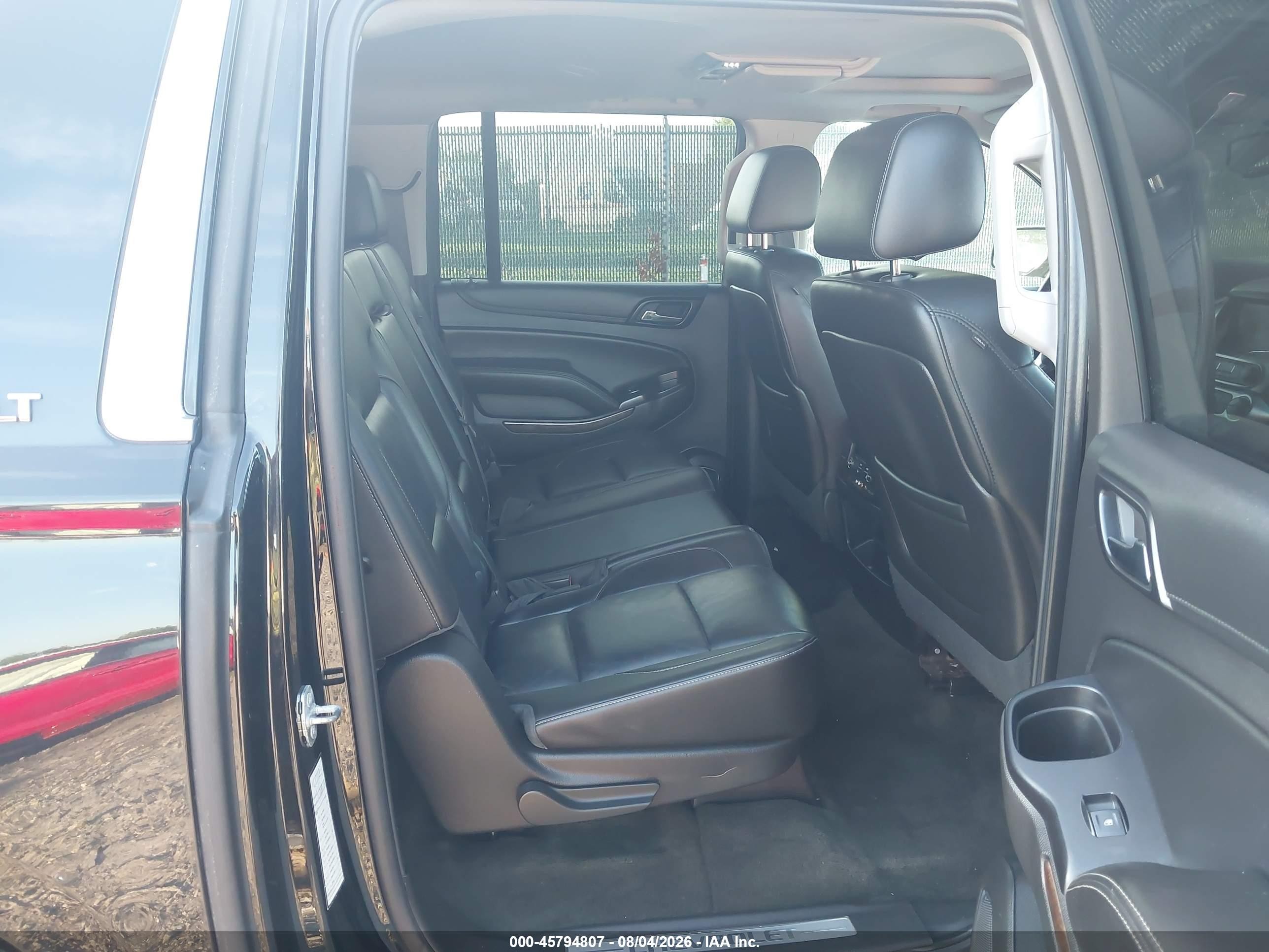 2015 Chevrolet Suburban 1500 Lt Черный vin: 1GNSKJKC5FR547180