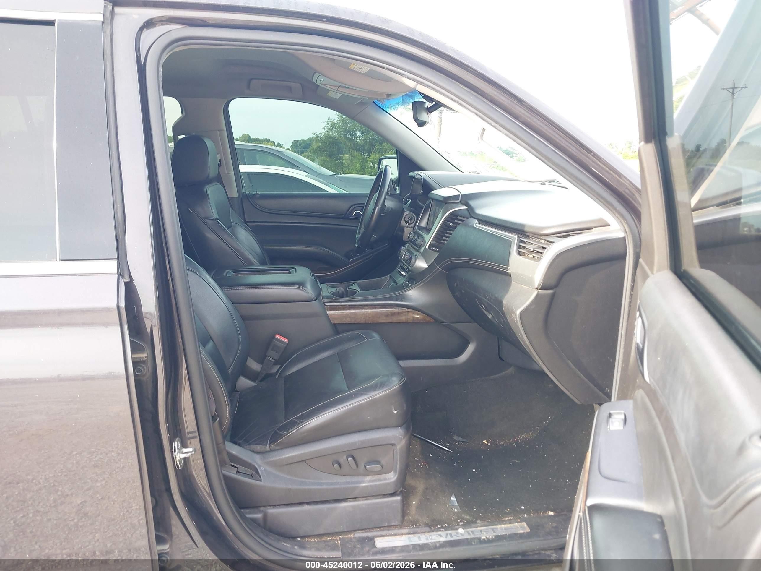 2015 Chevrolet Suburban 1500 Lt Gray vin: 1GNSKJKC5FR638076
