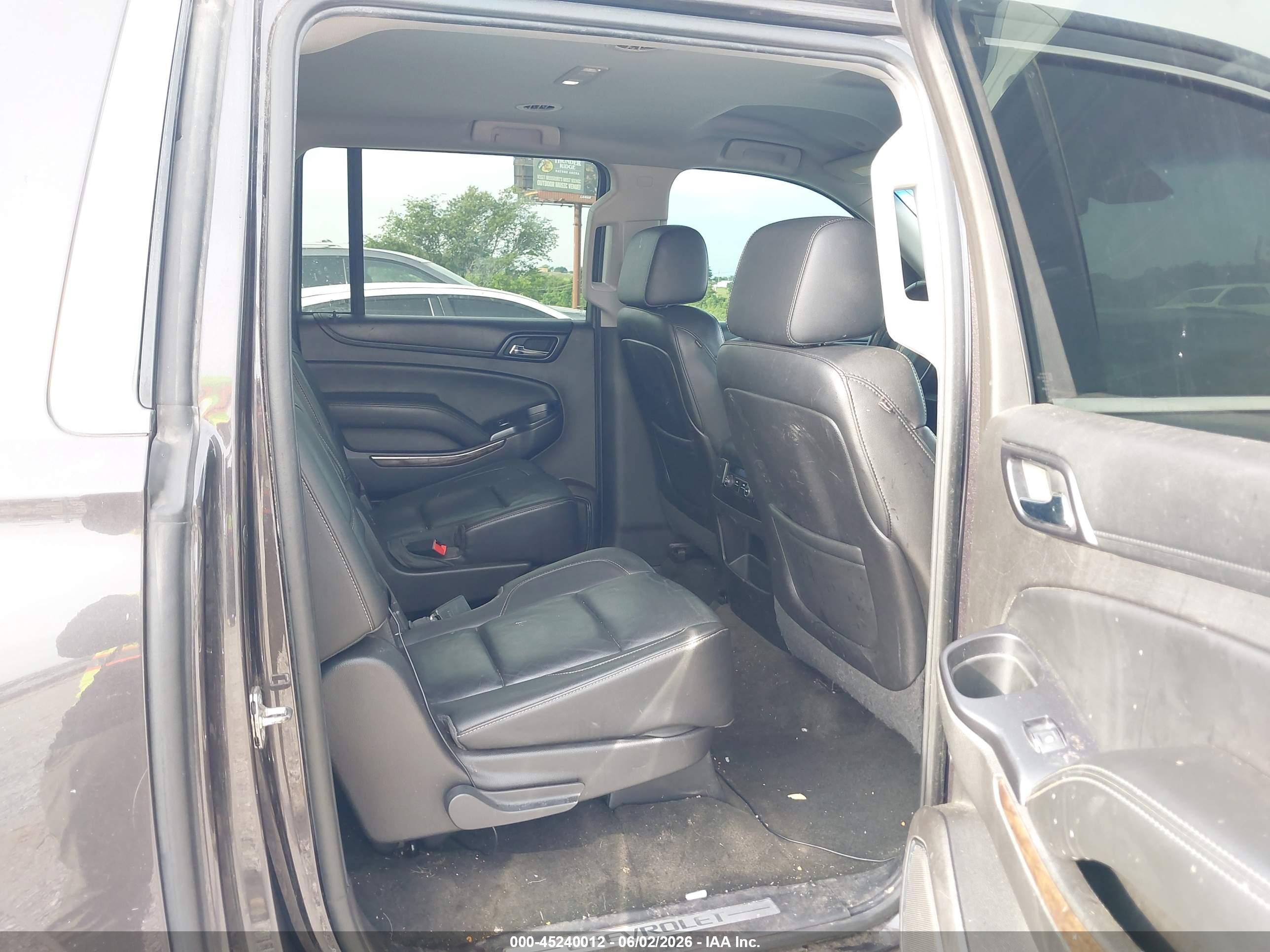 2015 Chevrolet Suburban 1500 Lt Gray vin: 1GNSKJKC5FR638076
