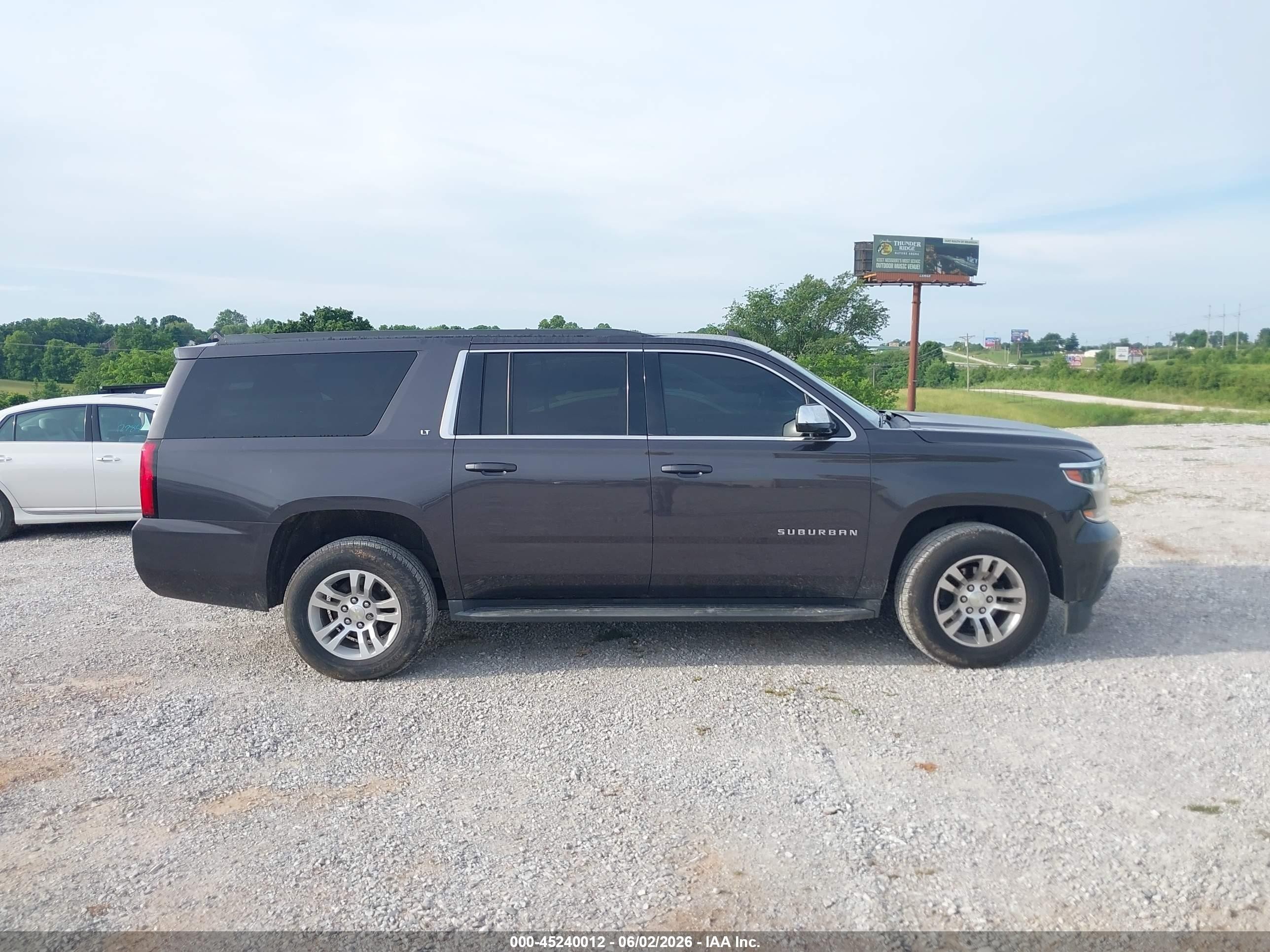 2015 Chevrolet Suburban 1500 Lt Gray vin: 1GNSKJKC5FR638076