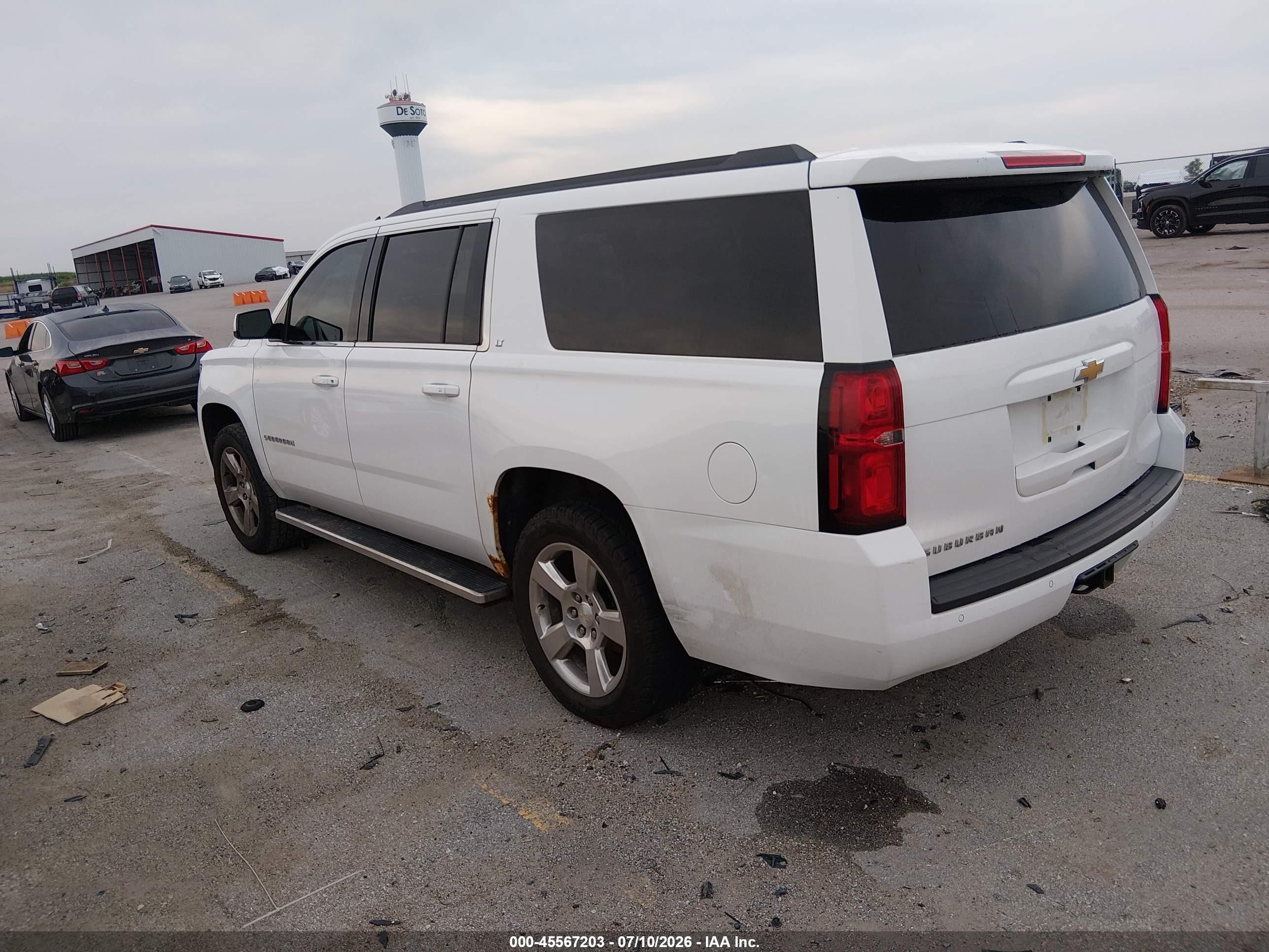 2015 Chevrolet Suburban Lt White vin: 1GNSKJKC6FR298324
