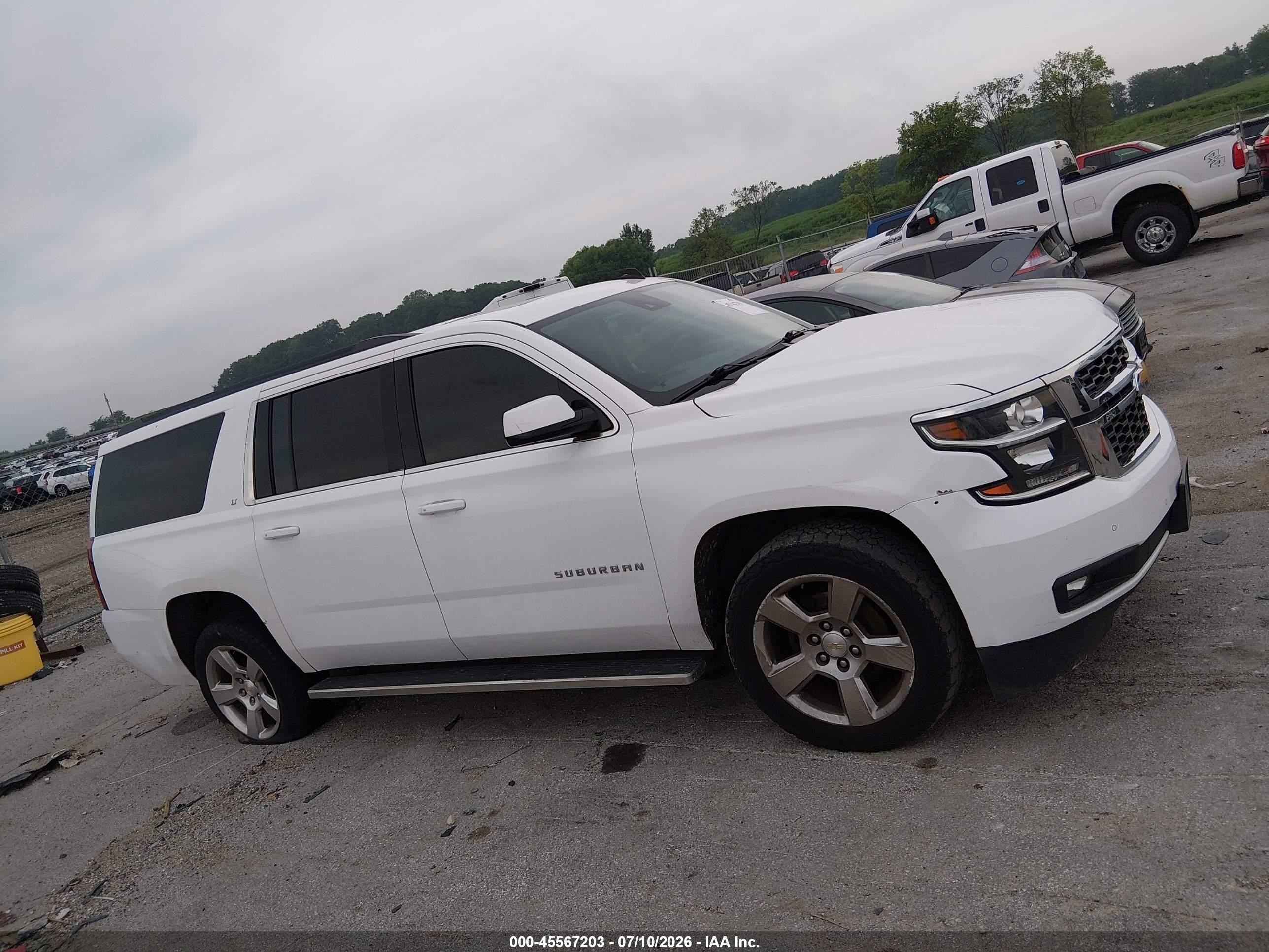 2015 Chevrolet Suburban Lt White vin: 1GNSKJKC6FR298324