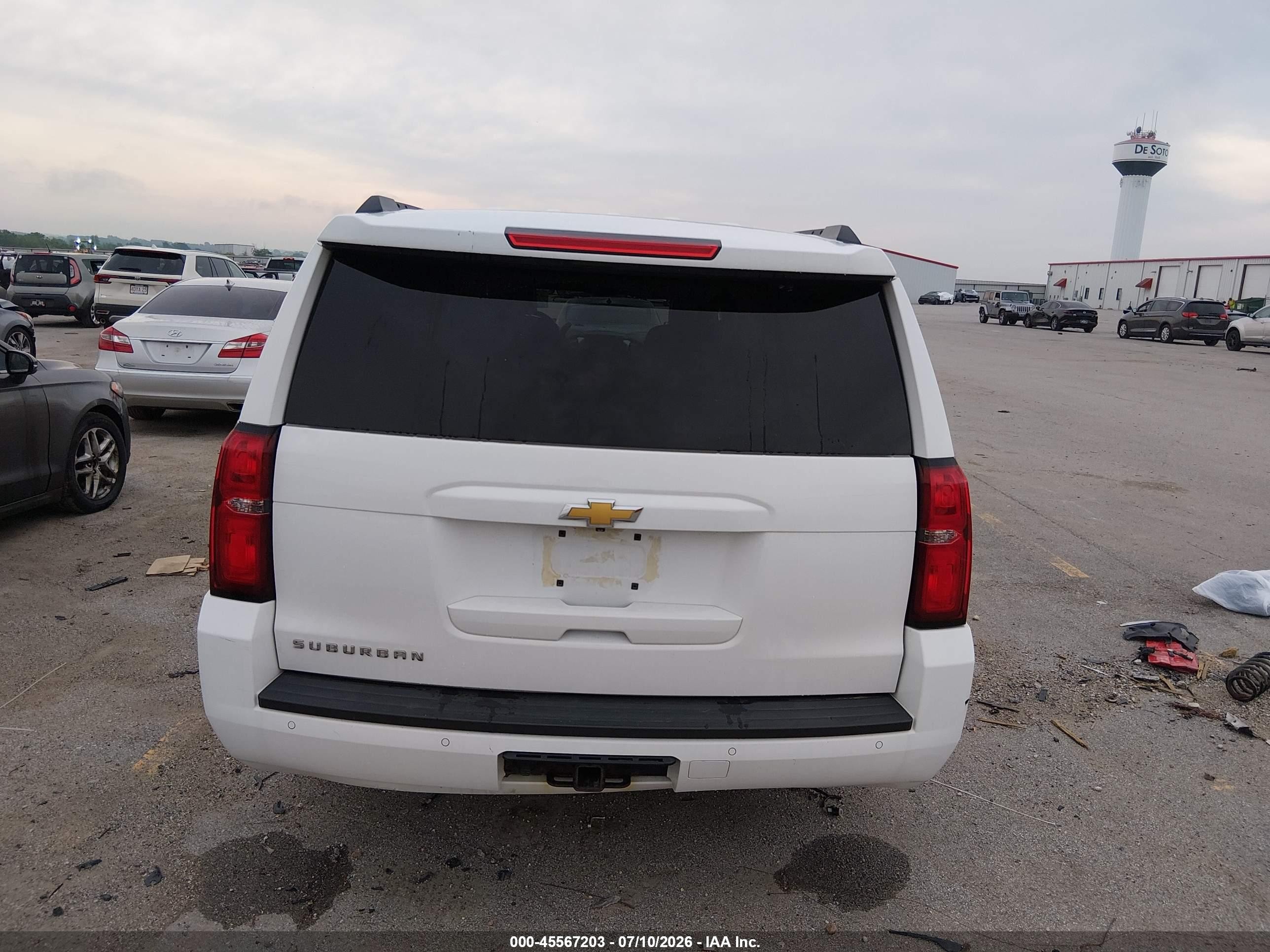 2015 Chevrolet Suburban Lt White vin: 1GNSKJKC6FR298324