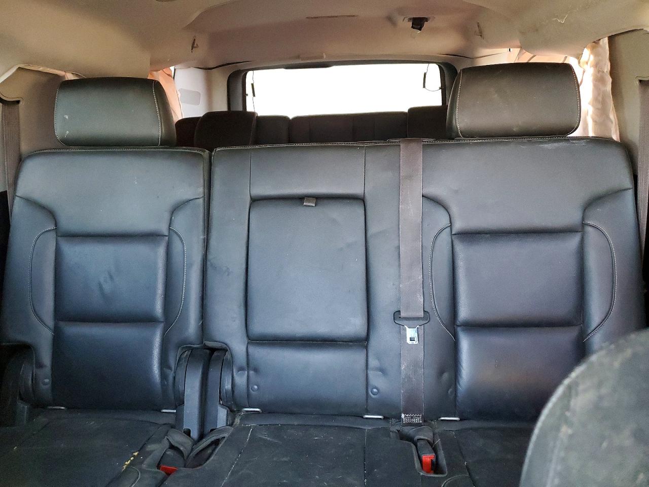 2015 Chevrolet Suburban K1500 Lt Серебряный vin: 1GNSKJKC6FR503852