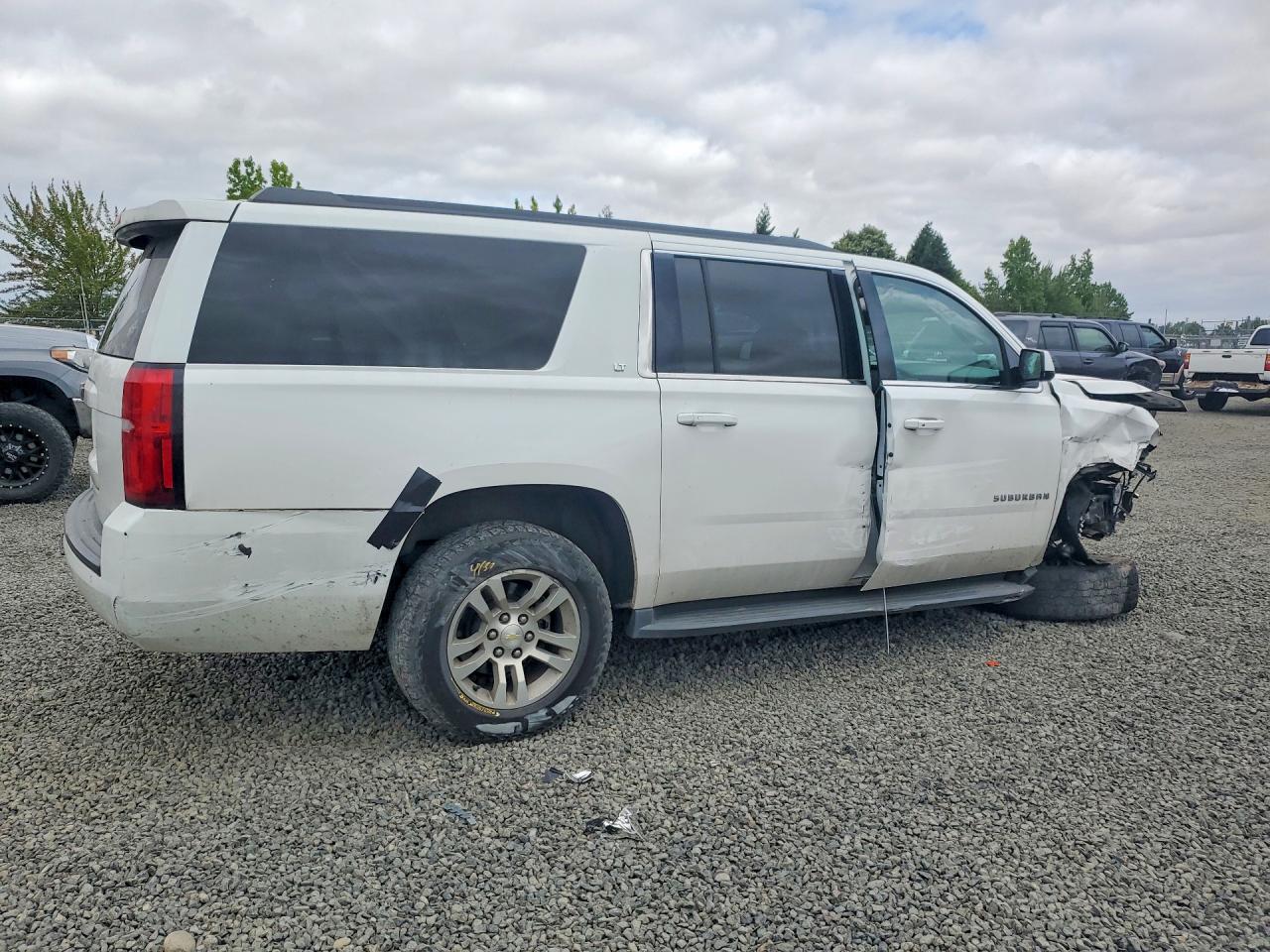 2015 Chevrolet Suburban K1500 Lt White vin: 1GNSKJKC7FR512124