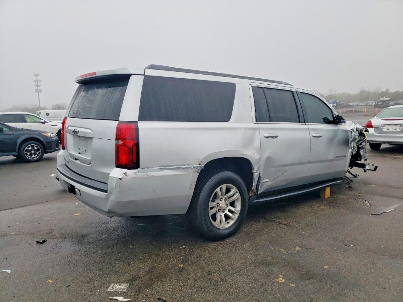 2015 Chevrolet Suburban K1500 Lt Silver vin: 1GNSKJKC8FR163930