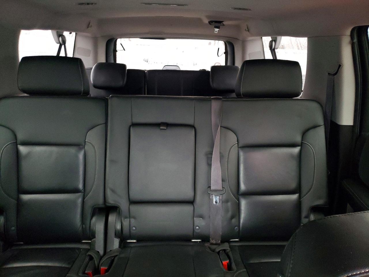 2015 Chevrolet Suburban K1500 Lt Silver vin: 1GNSKJKC8FR163930