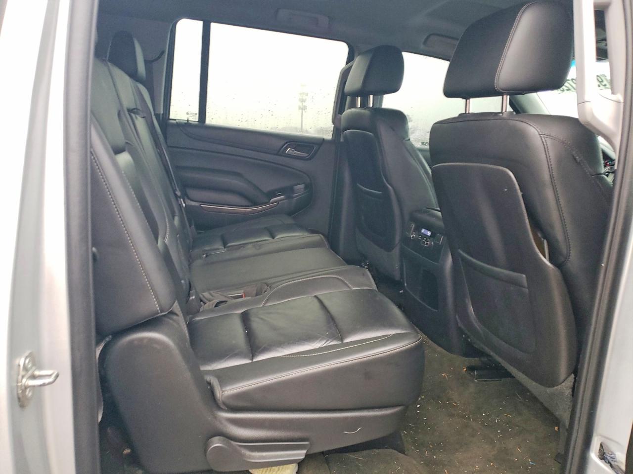 2015 Chevrolet Suburban K1500 Lt Silver vin: 1GNSKJKC8FR163930