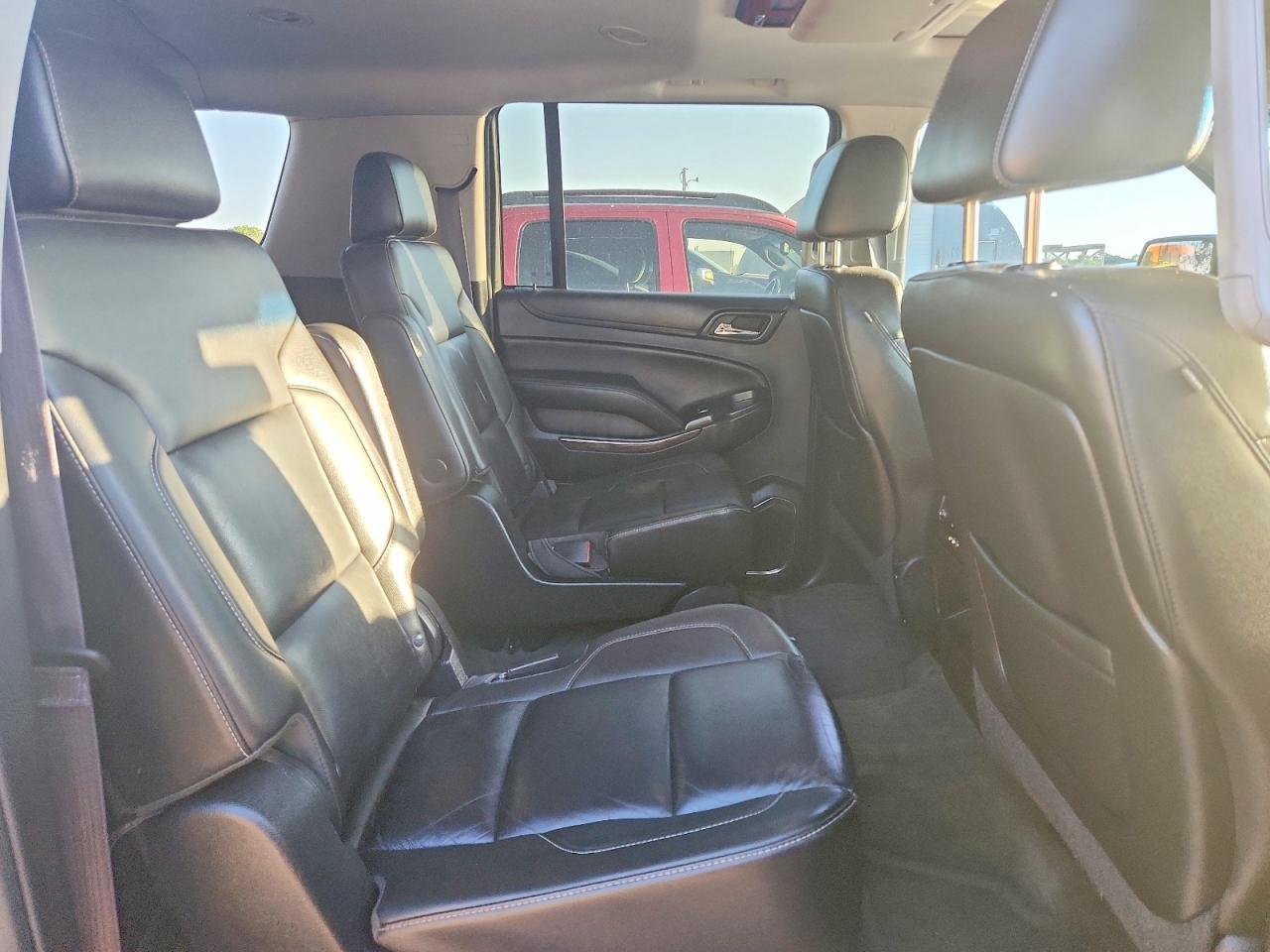 2015 Chevrolet Suburban K1500 Lt Silver vin: 1GNSKJKC8FR175057