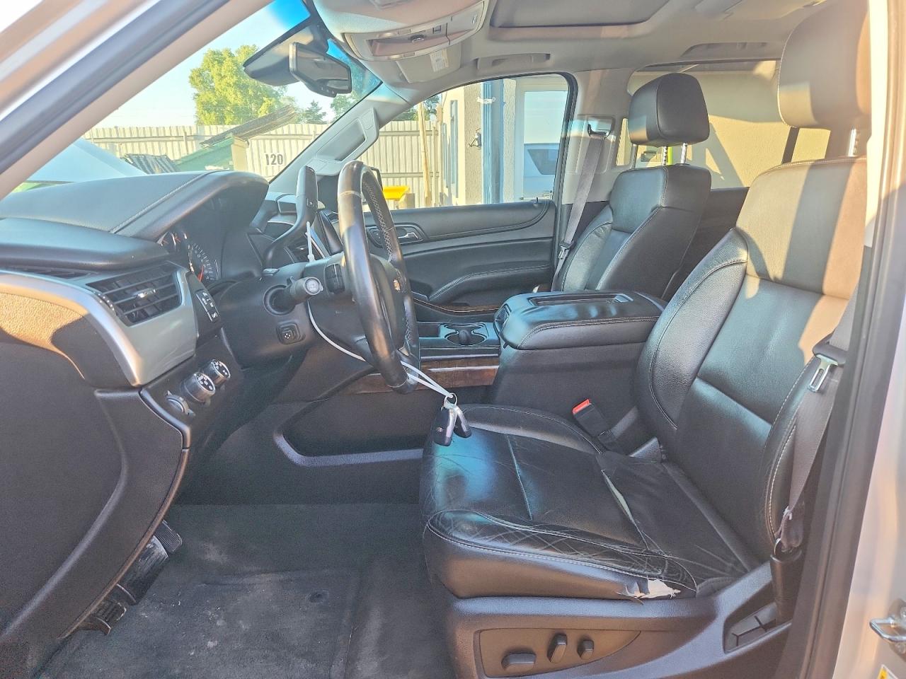 2015 Chevrolet Suburban K1500 Lt Silver vin: 1GNSKJKC8FR175057