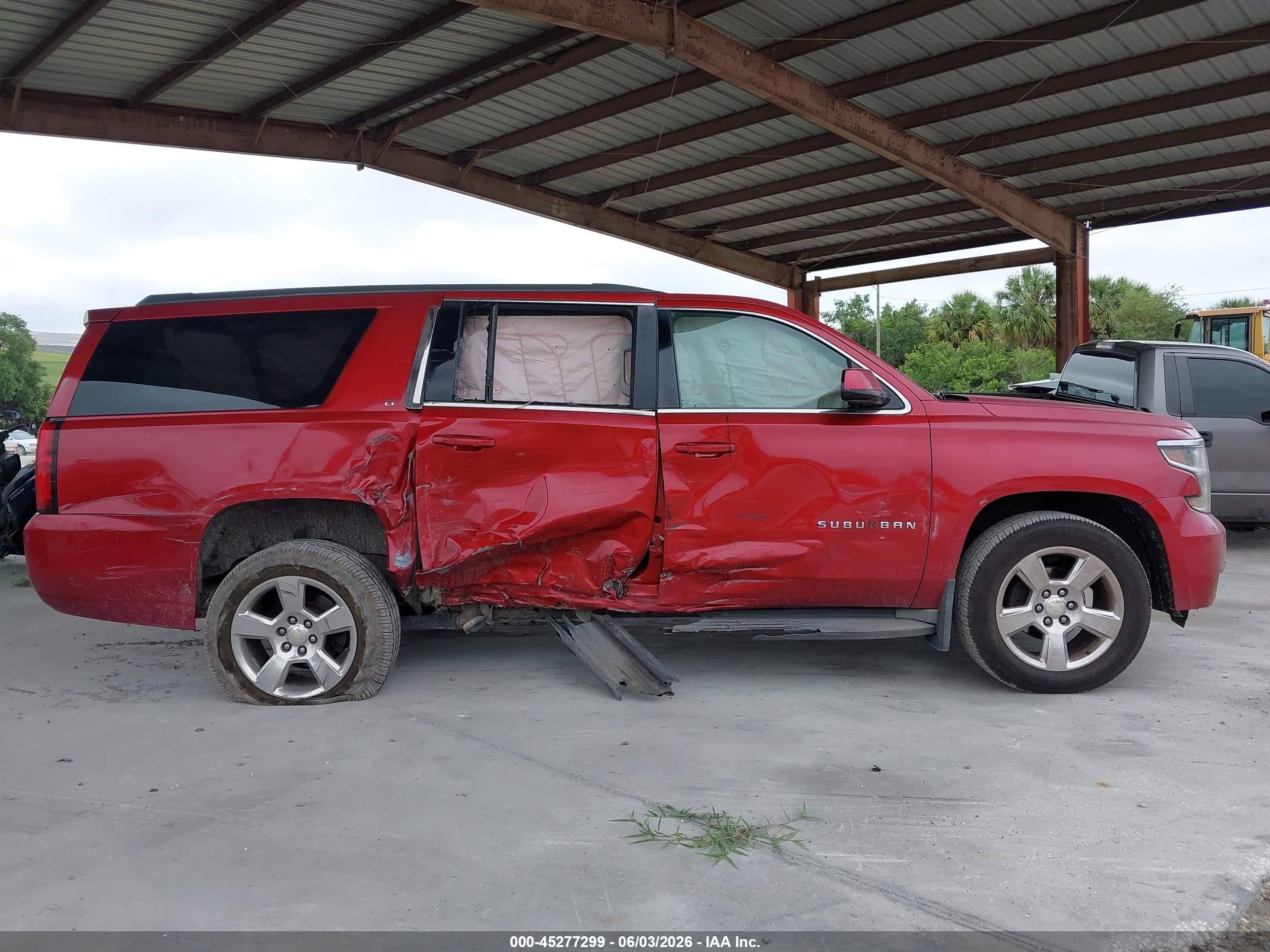 2015 Chevrolet Suburban 1500 Lt Red vin: 1GNSKJKC8FR299152