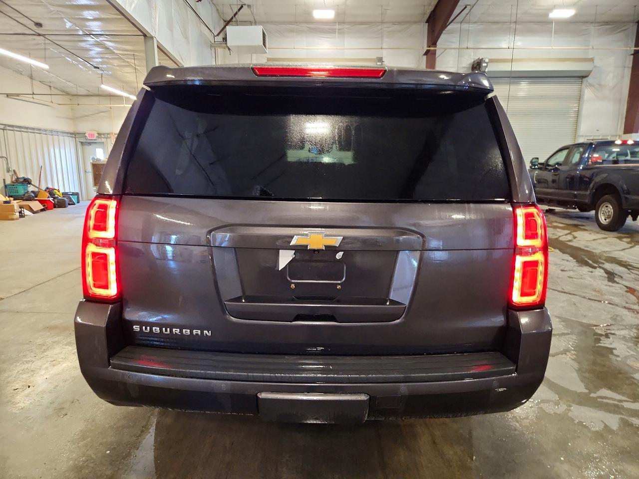 2015 Chevrolet Suburban K1500 Lt Gray vin: 1GNSKJKC8FR531748