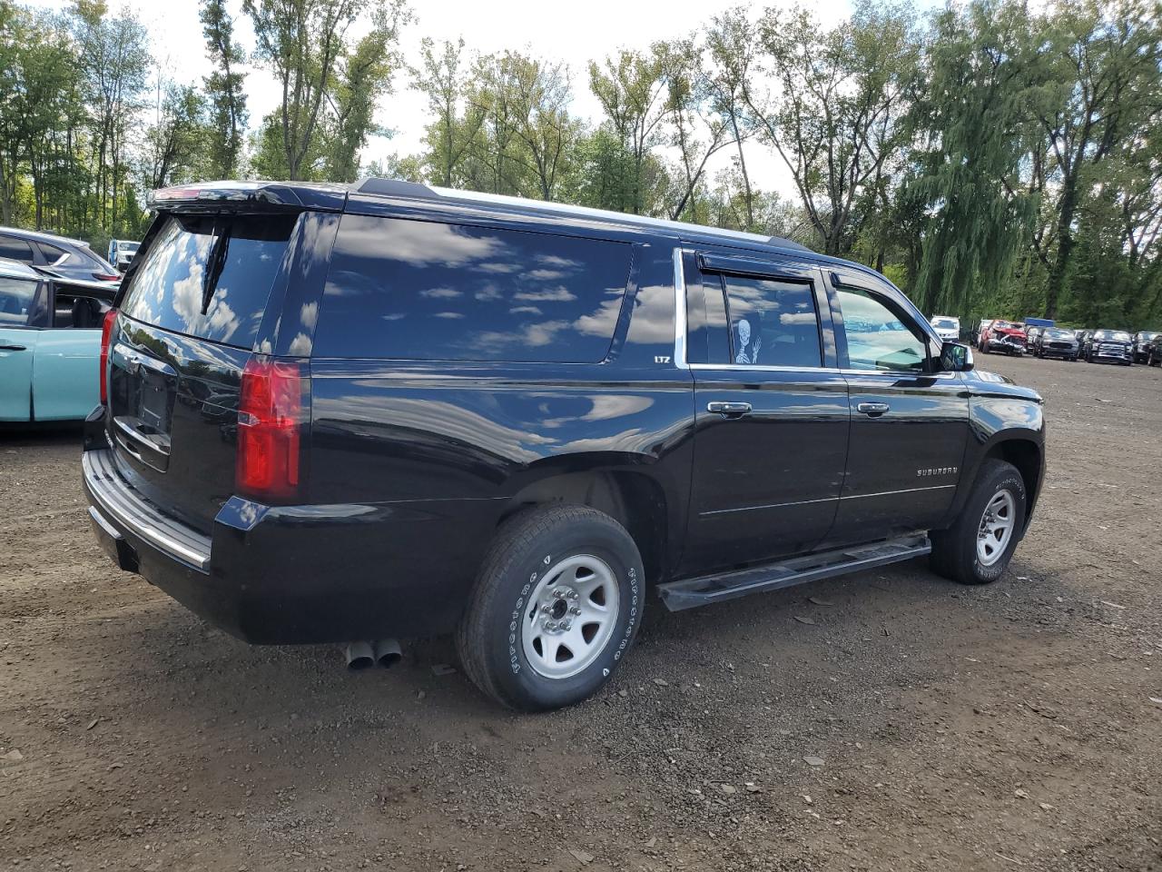2016 Chevrolet Suburban K1500 Ltz Black vin: 1GNSKJKC8GR251605