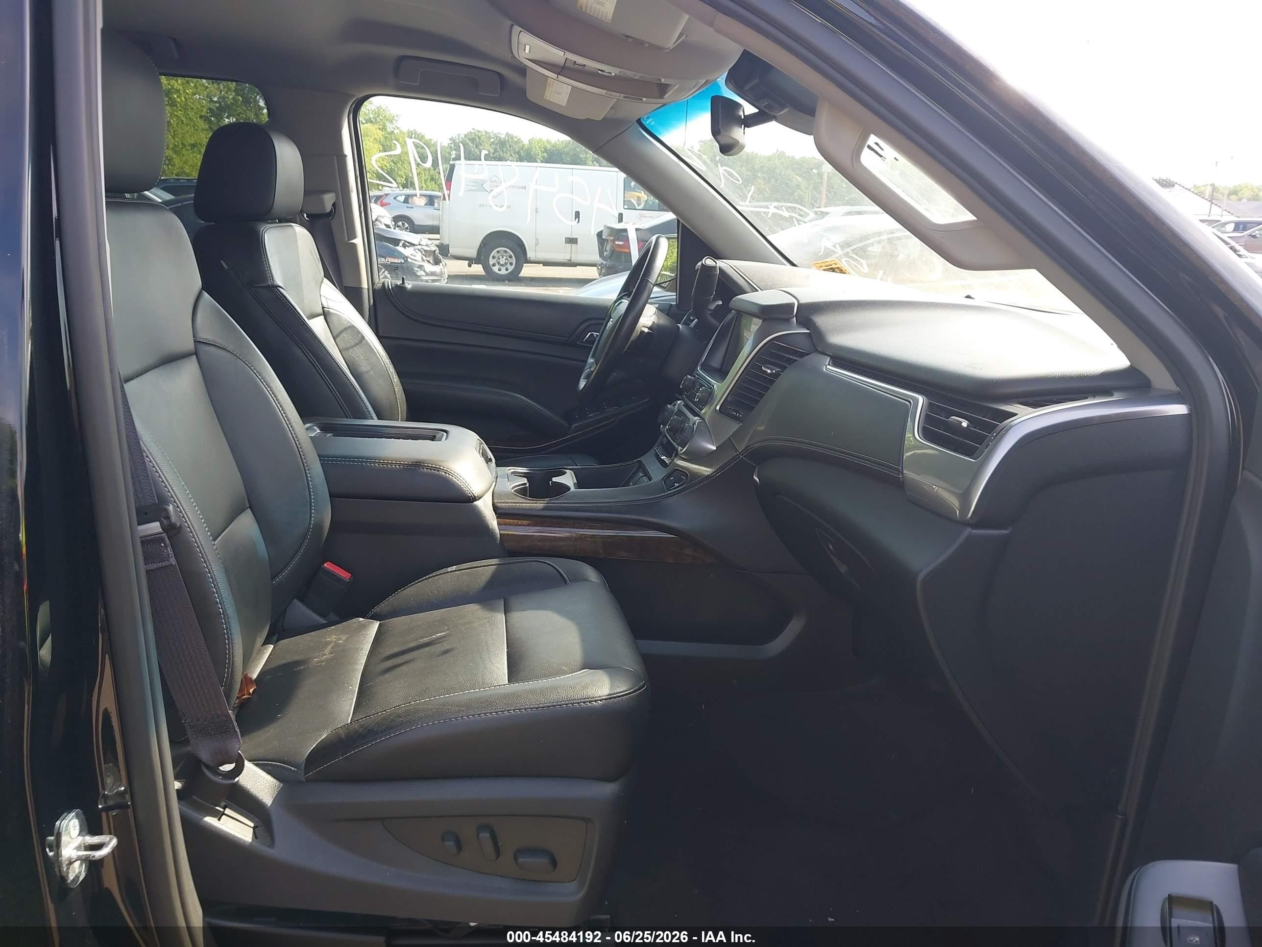 2015 Chevrolet Suburban Lt Black vin: 1GNSKJKC9FR692724