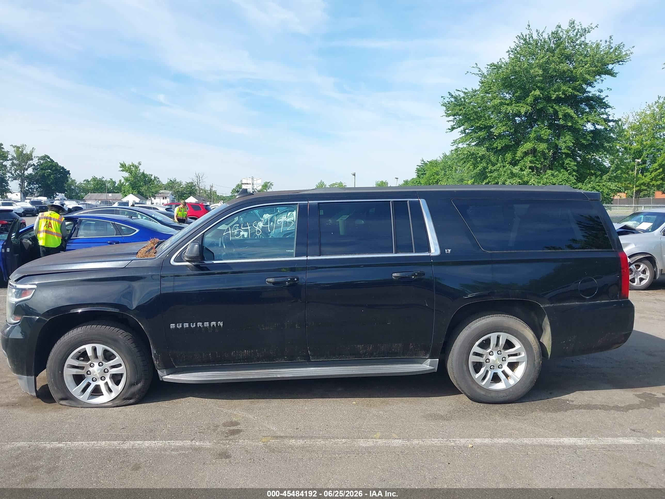 2015 Chevrolet Suburban Lt Black vin: 1GNSKJKC9FR692724