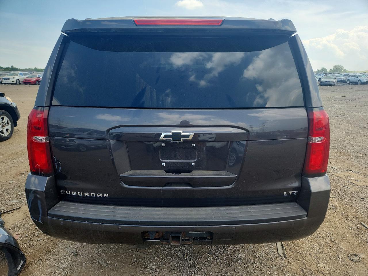 2015 Chevrolet Suburban K1500 Lt Gray vin: 1GNSKJKCXFR192717