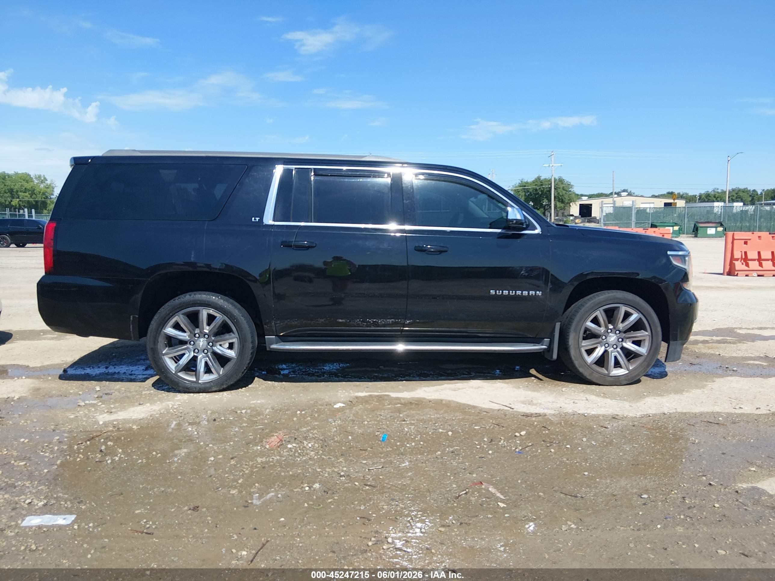 2015 Chevrolet Suburban 1500 Lt Black vin: 1GNSKJKCXFR193429