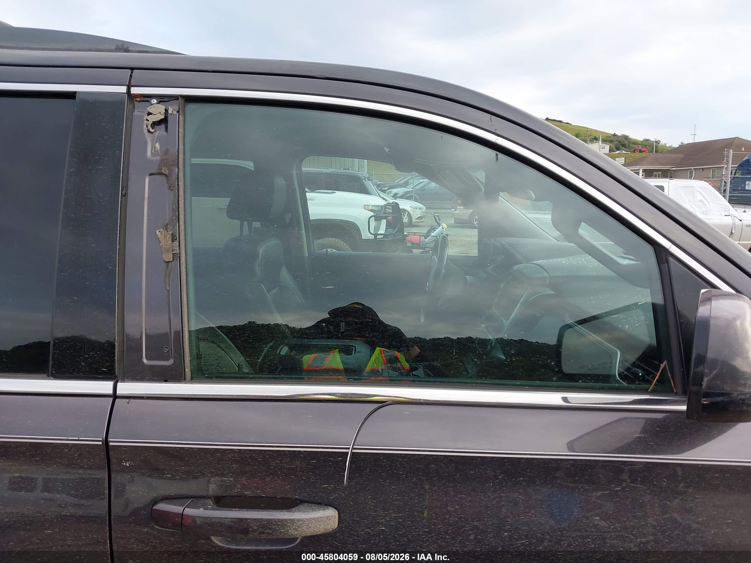 2015 Chevrolet Suburban Lt Gray vin: 1GNSKJKCXFR194712