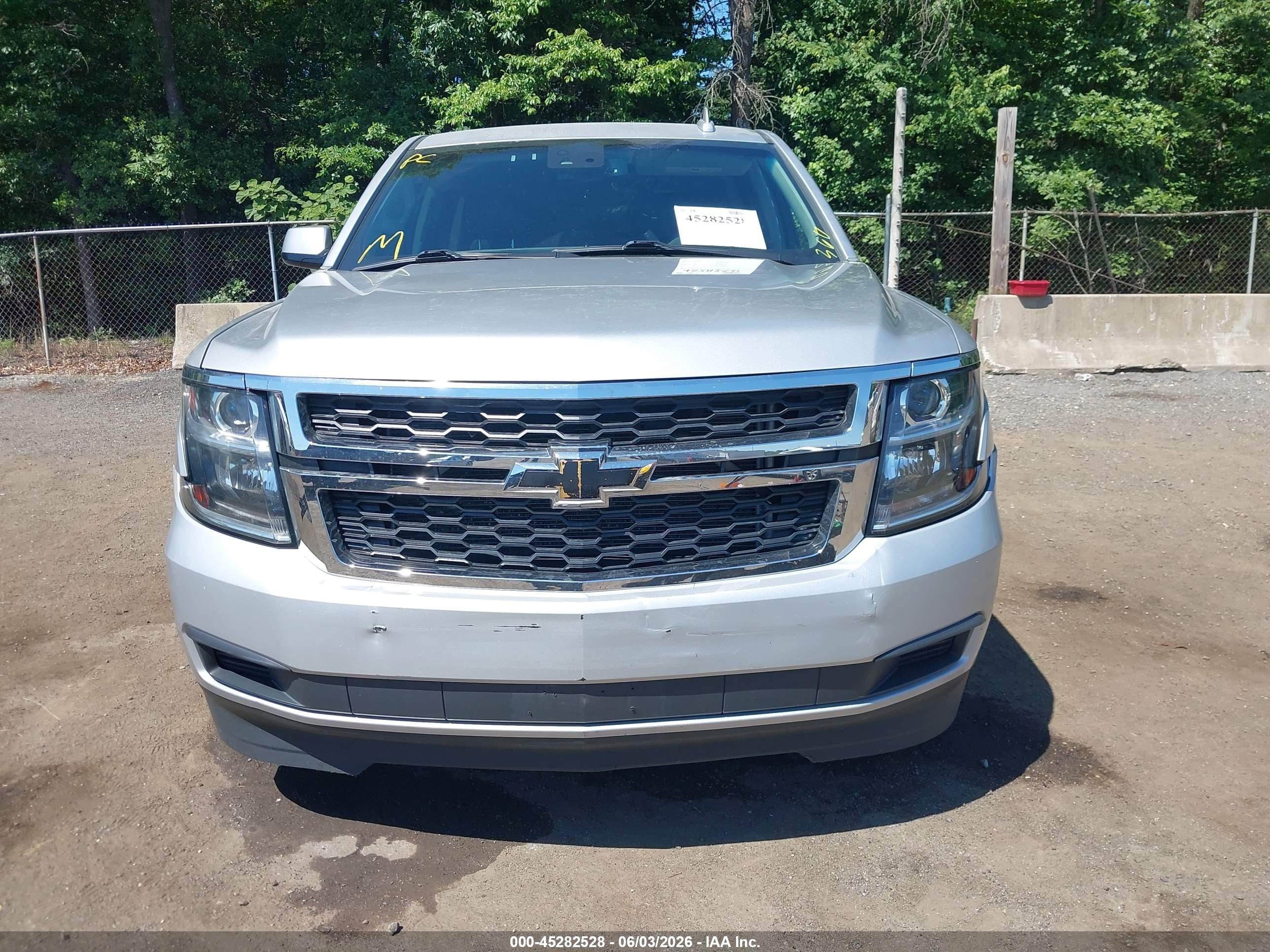 2015 Chevrolet Suburban 1500 Lt Silver vin: 1GNSKJKCXFR543111