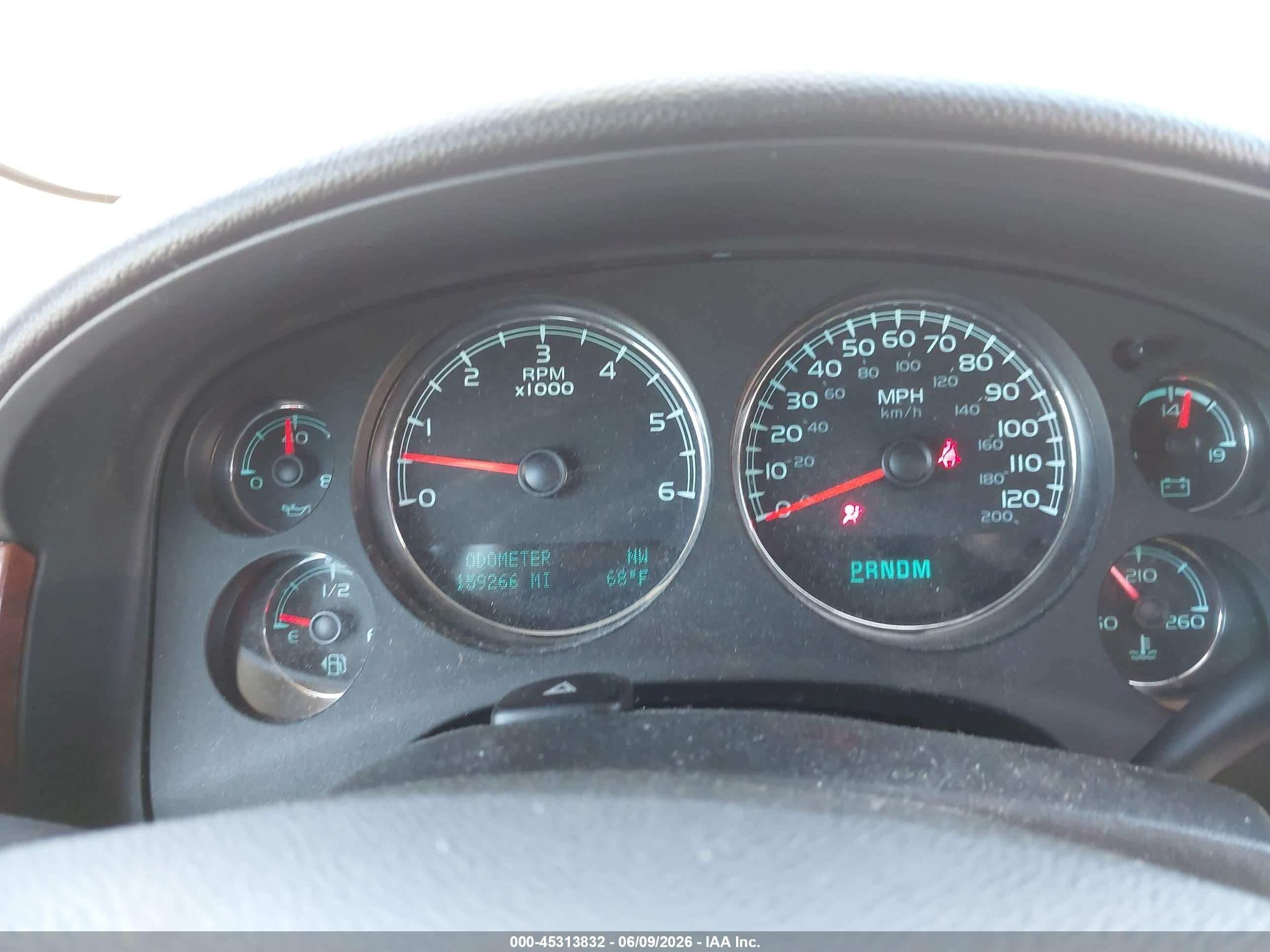 2012 Chevrolet Suburban 1500 Ltz White vin: 1GNSKKE71CR322366