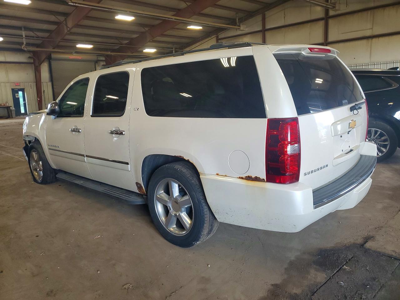 2013 Chevrolet Suburban K1500 Ltz Cream vin: 1GNSKKE73DR104866