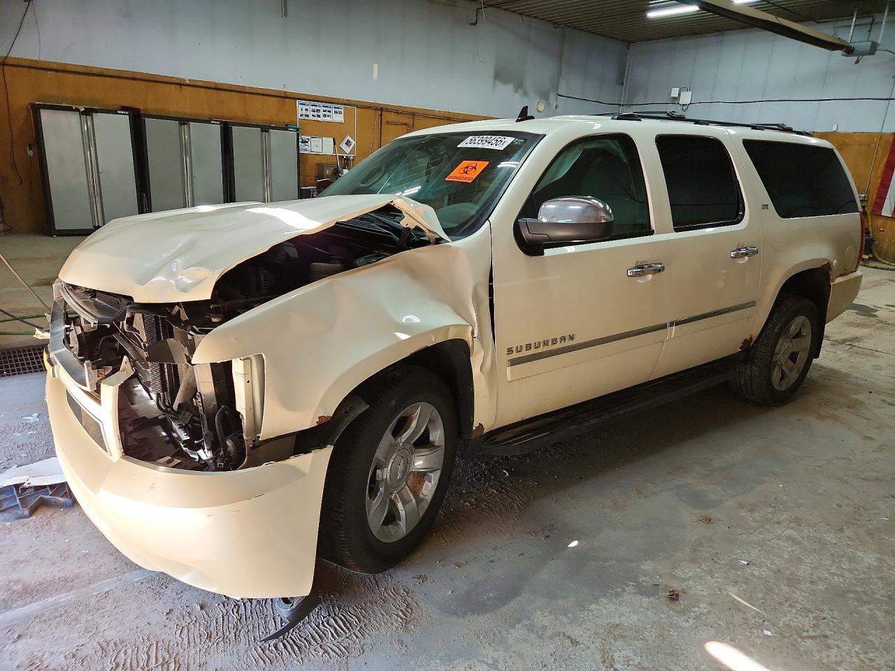 2013 Chevrolet Suburban K1500 Ltz White vin: 1GNSKKE74DR353211
