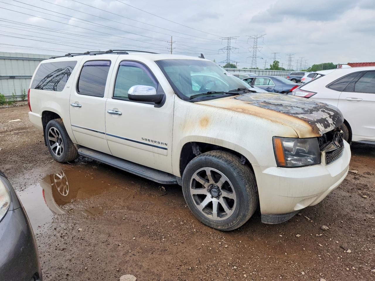 2014 Chevrolet Suburban K1500 Ltz White vin: 1GNSKKE74ER166620