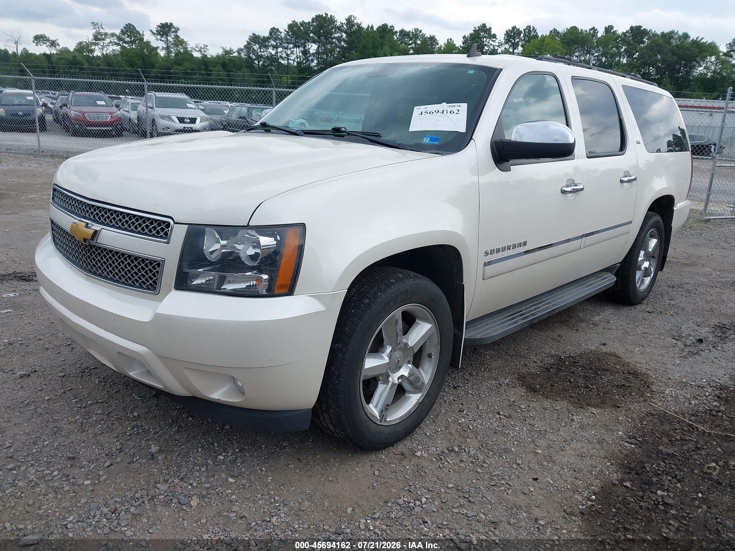 2013 Chevrolet Suburban Ltz Cream vin: 1GNSKKE76DR305953
