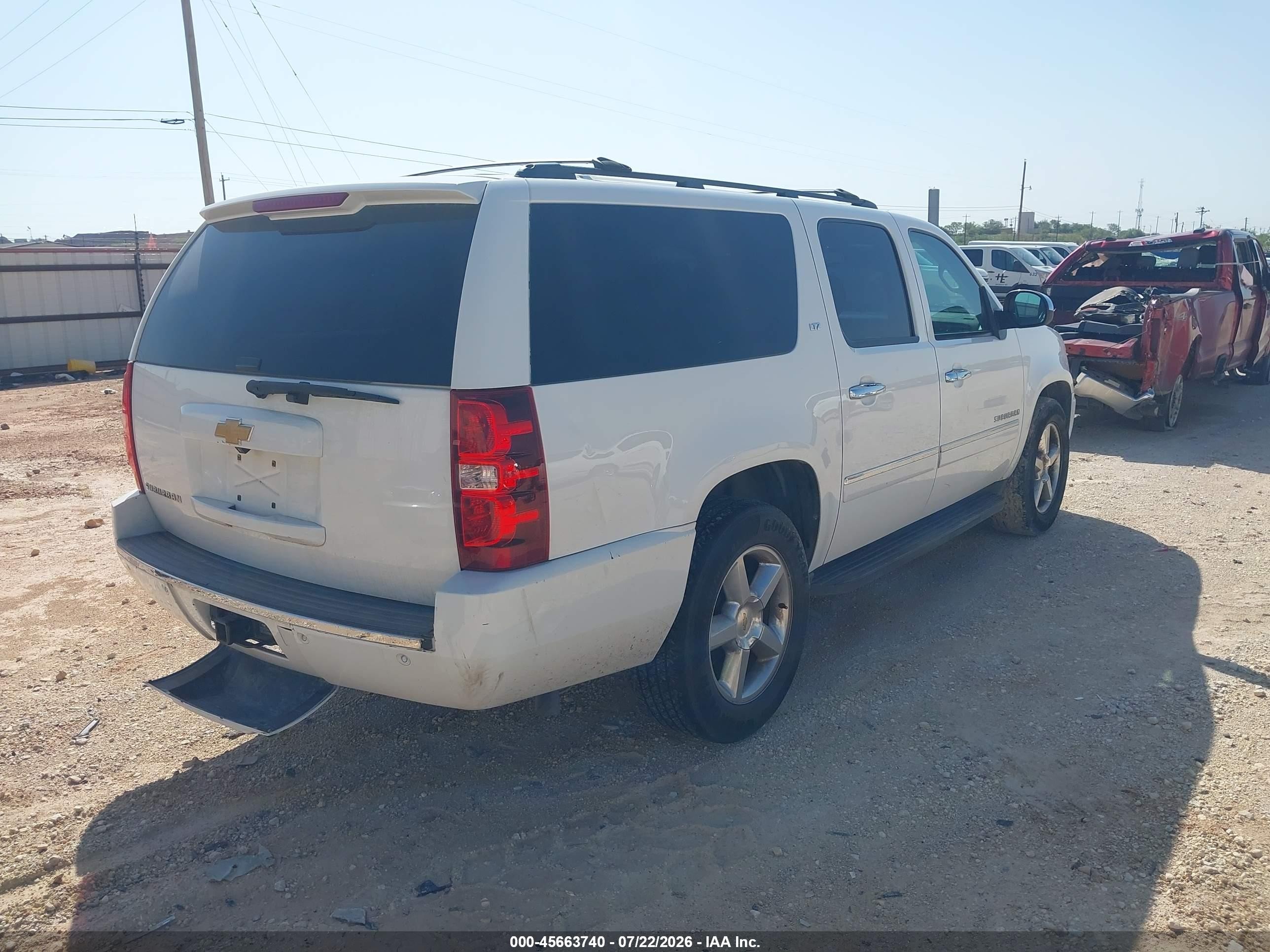 2013 Chevrolet Suburban Ltz White vin: 1GNSKKE79DR371106