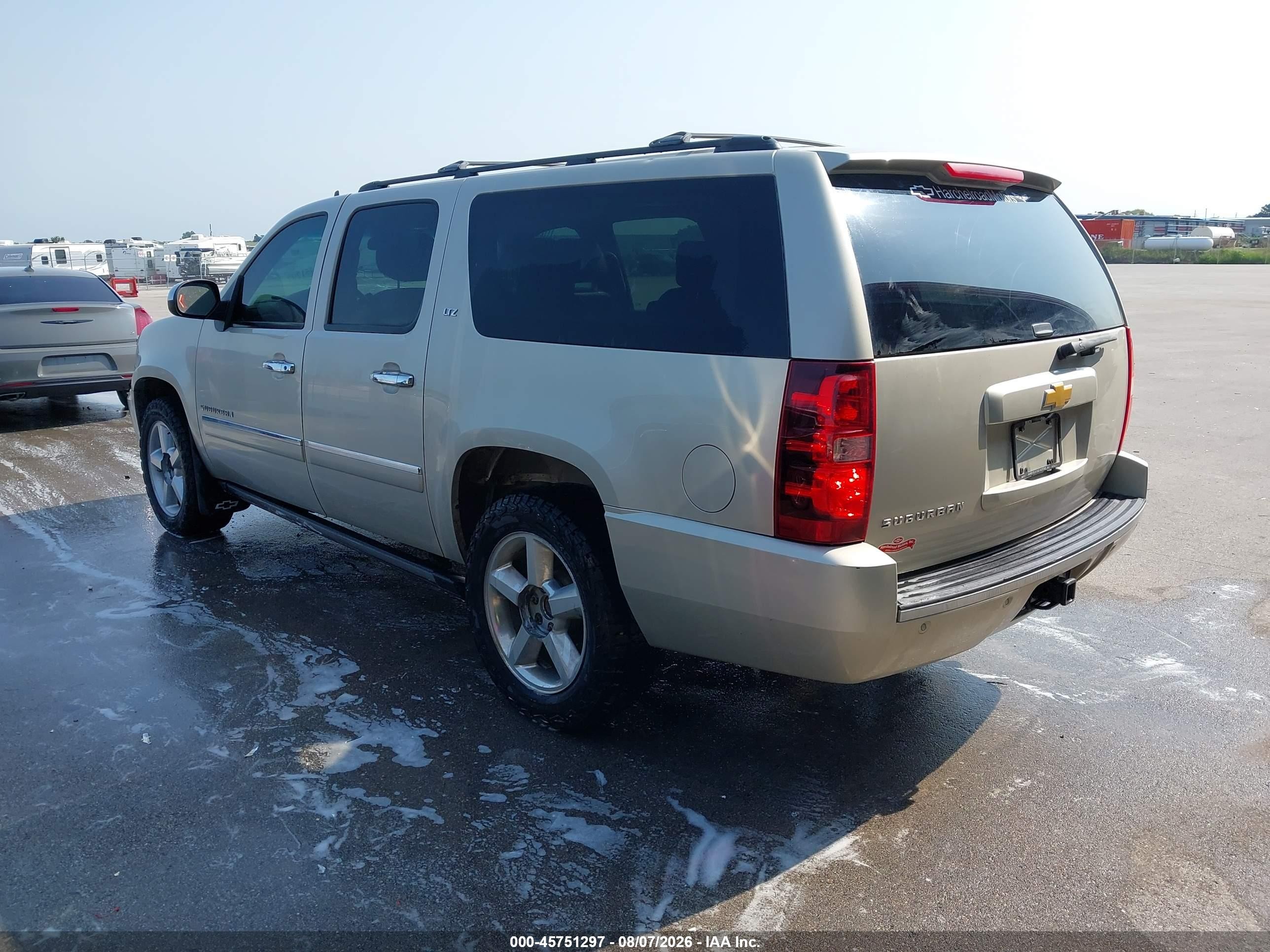 2013 Chevrolet Suburban Ltz Gold vin: 1GNSKKE7XDR129053