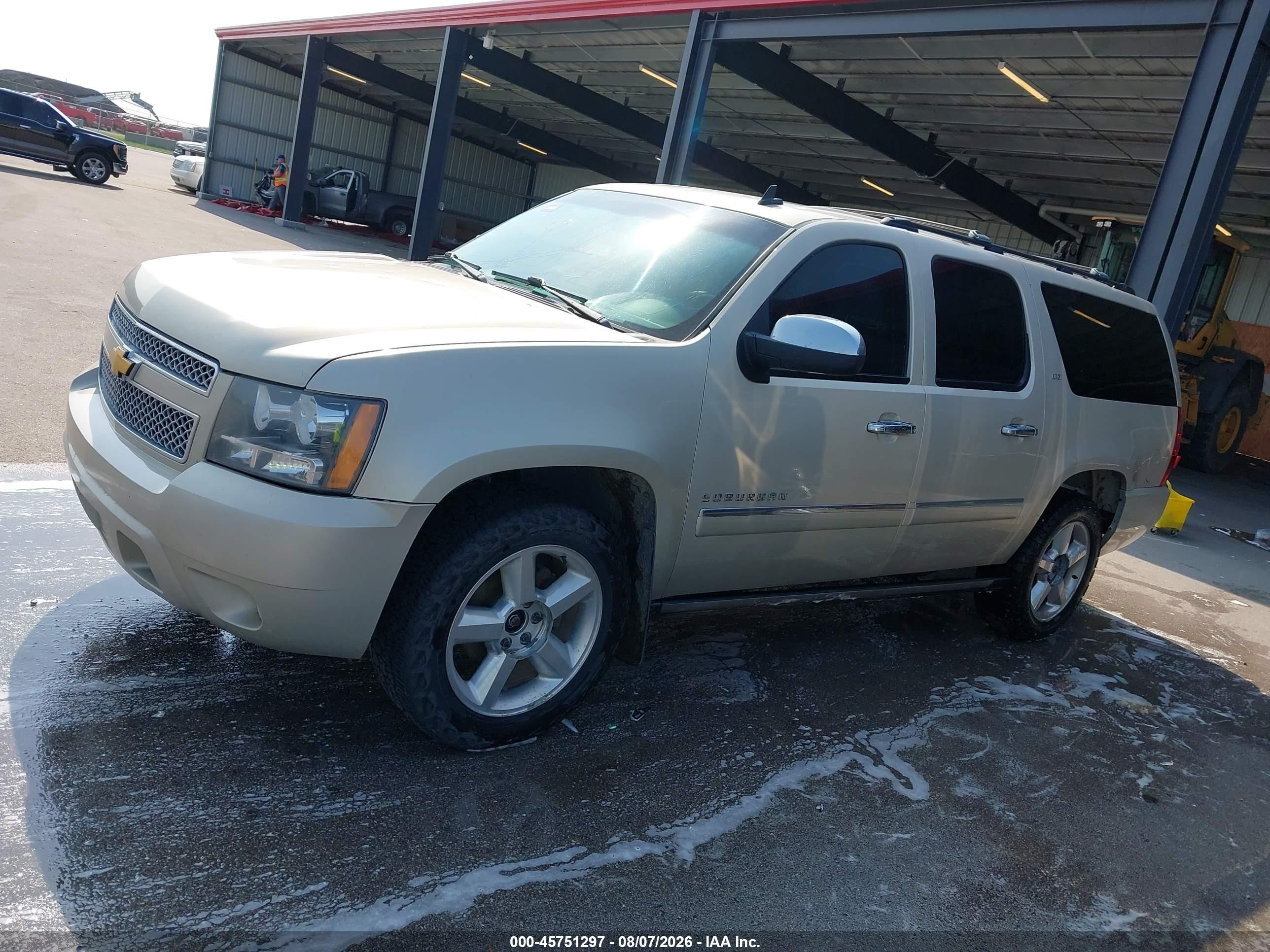 2013 Chevrolet Suburban Ltz Gold vin: 1GNSKKE7XDR129053