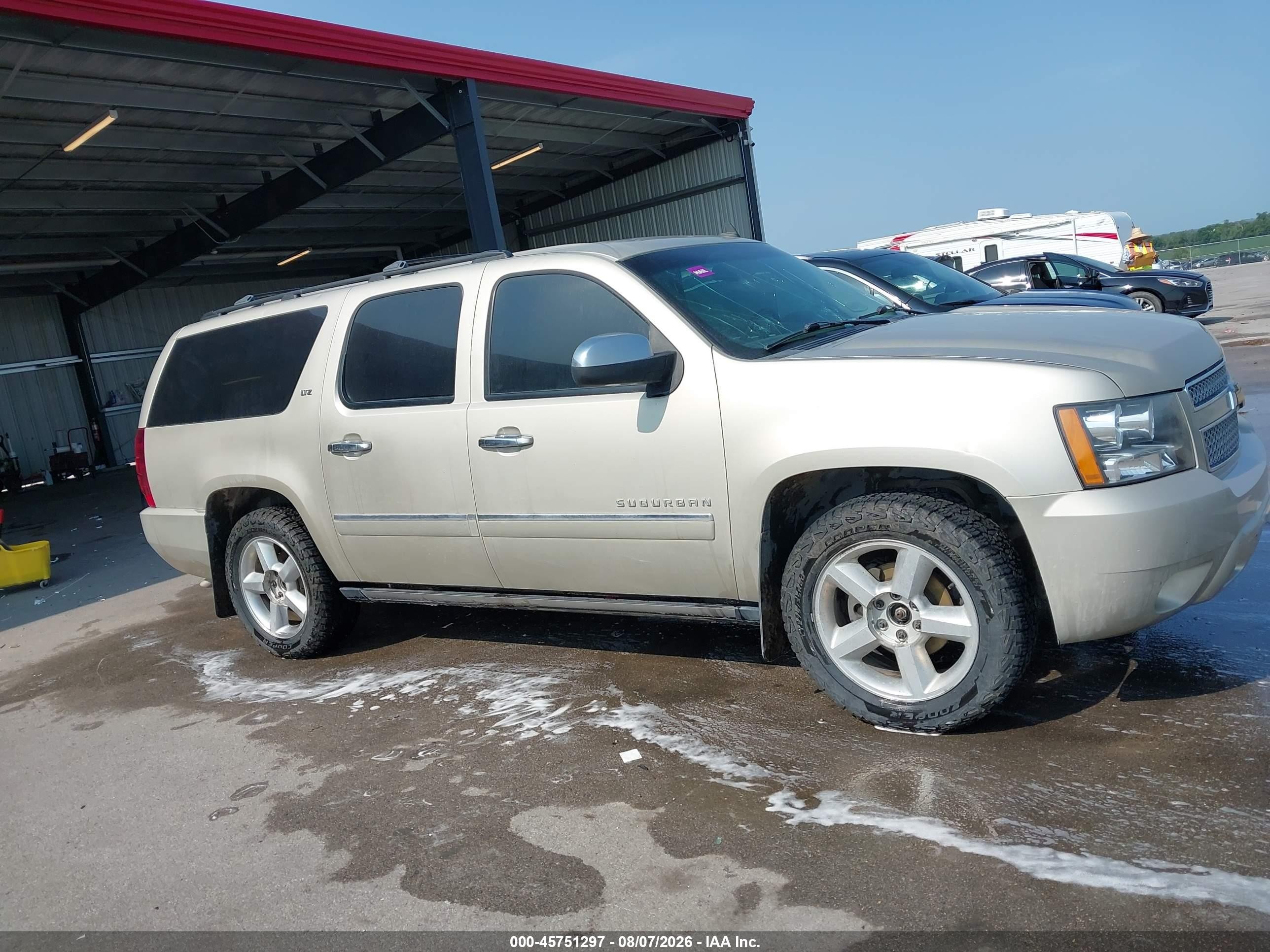 2013 Chevrolet Suburban Ltz Gold vin: 1GNSKKE7XDR129053