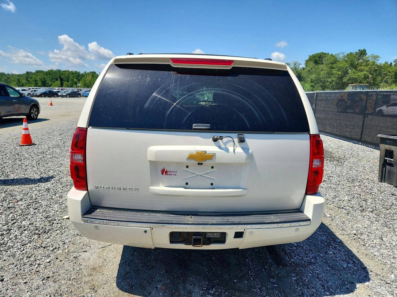 2013 Chevrolet Suburban K1500 Ltz White vin: 1GNSKKE7XDR170587