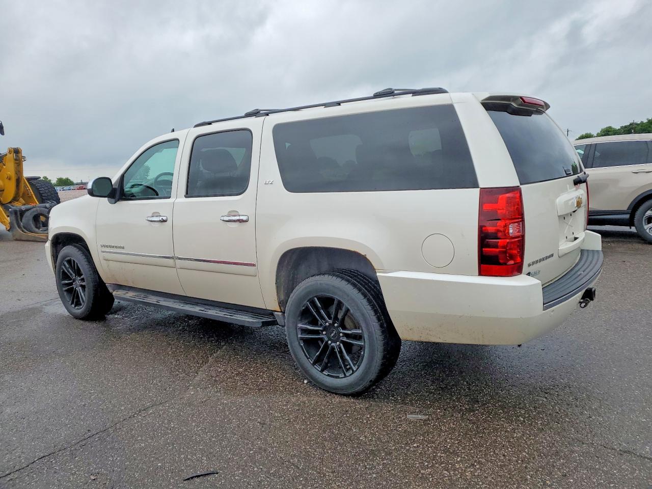 2013 Chevrolet Suburban K1500 Ltz White vin: 1GNSKKE7XDR185753