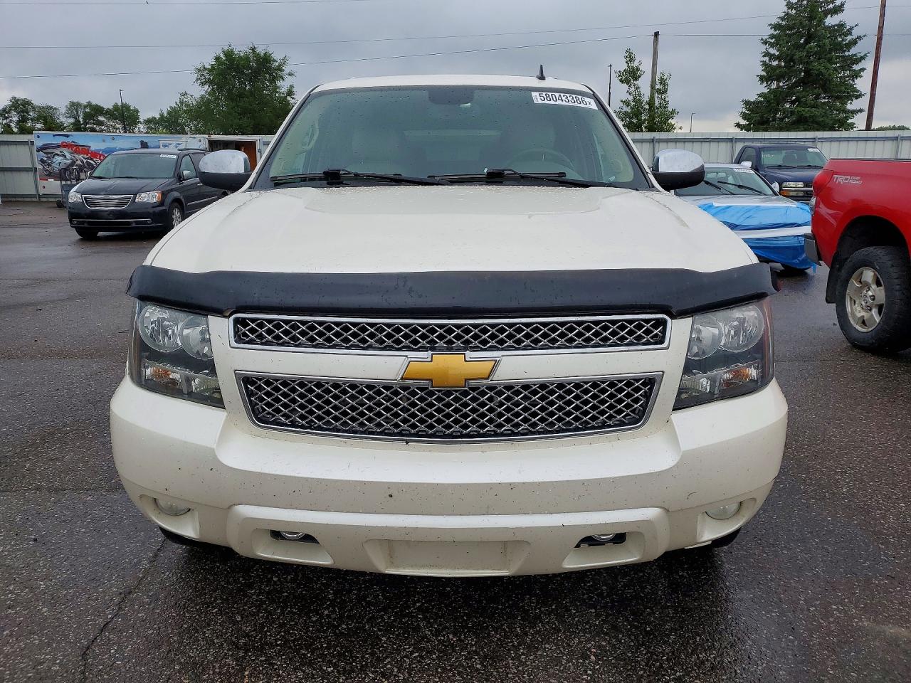 2013 Chevrolet Suburban K1500 Ltz White vin: 1GNSKKE7XDR185753