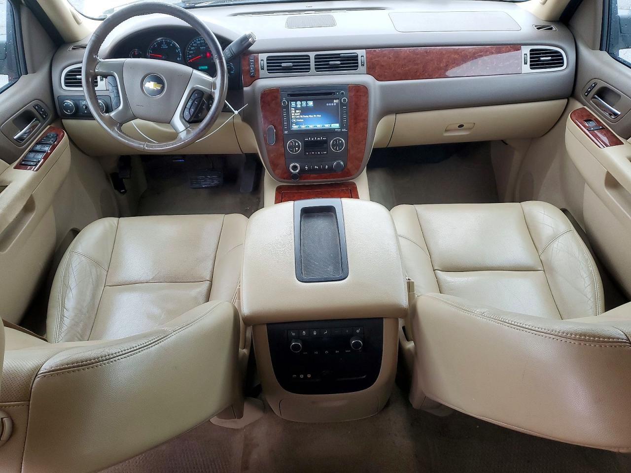 2013 Chevrolet Suburban K1500 Ltz White vin: 1GNSKKE7XDR185753