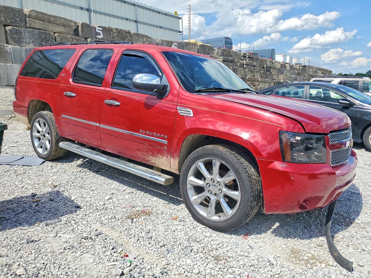 2014 Chevrolet Suburban K1500 Ltz Maroon vin: 1GNSKKE7XER186502
