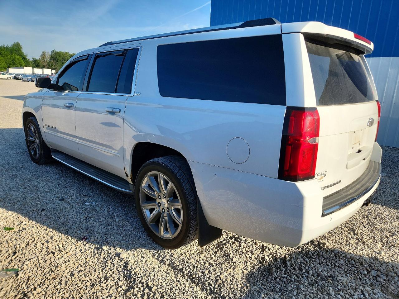 2015 Chevrolet Suburban K1500 Ltz White vin: 1GNSKKKC0FR240473