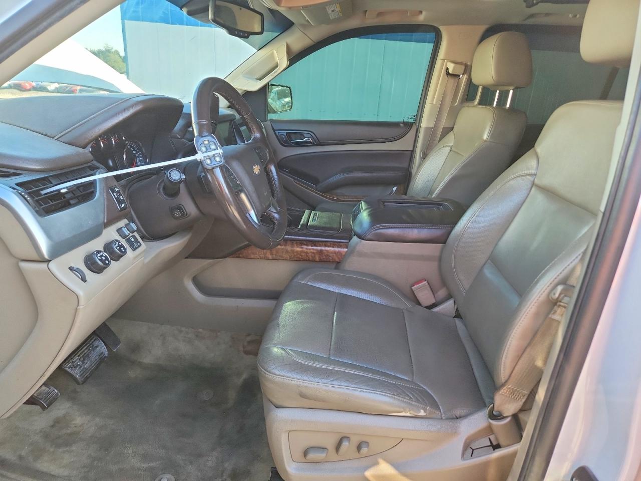 2015 Chevrolet Suburban K1500 Ltz White vin: 1GNSKKKC0FR240473