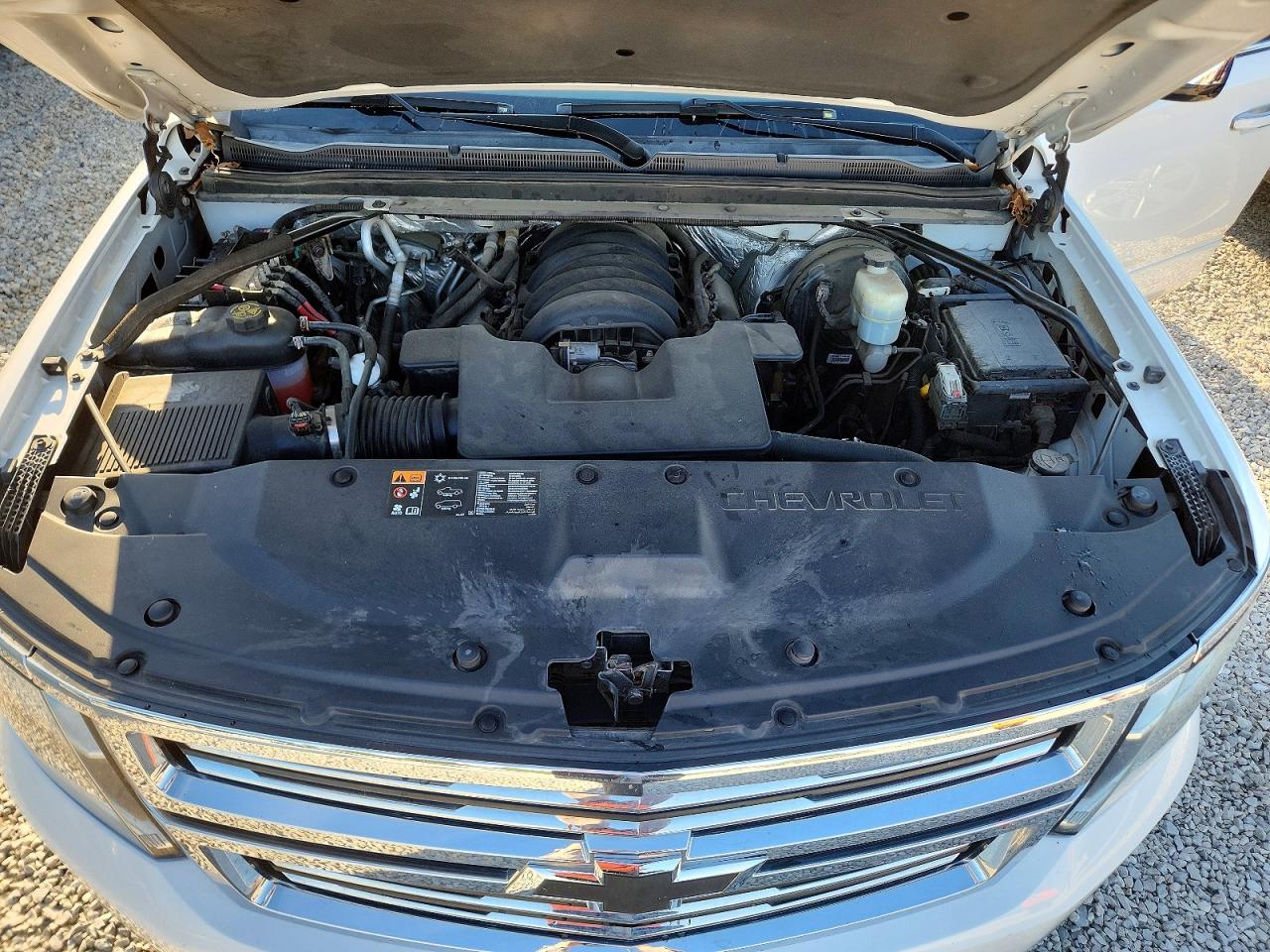2015 Chevrolet Suburban K1500 Ltz White vin: 1GNSKKKC0FR240473