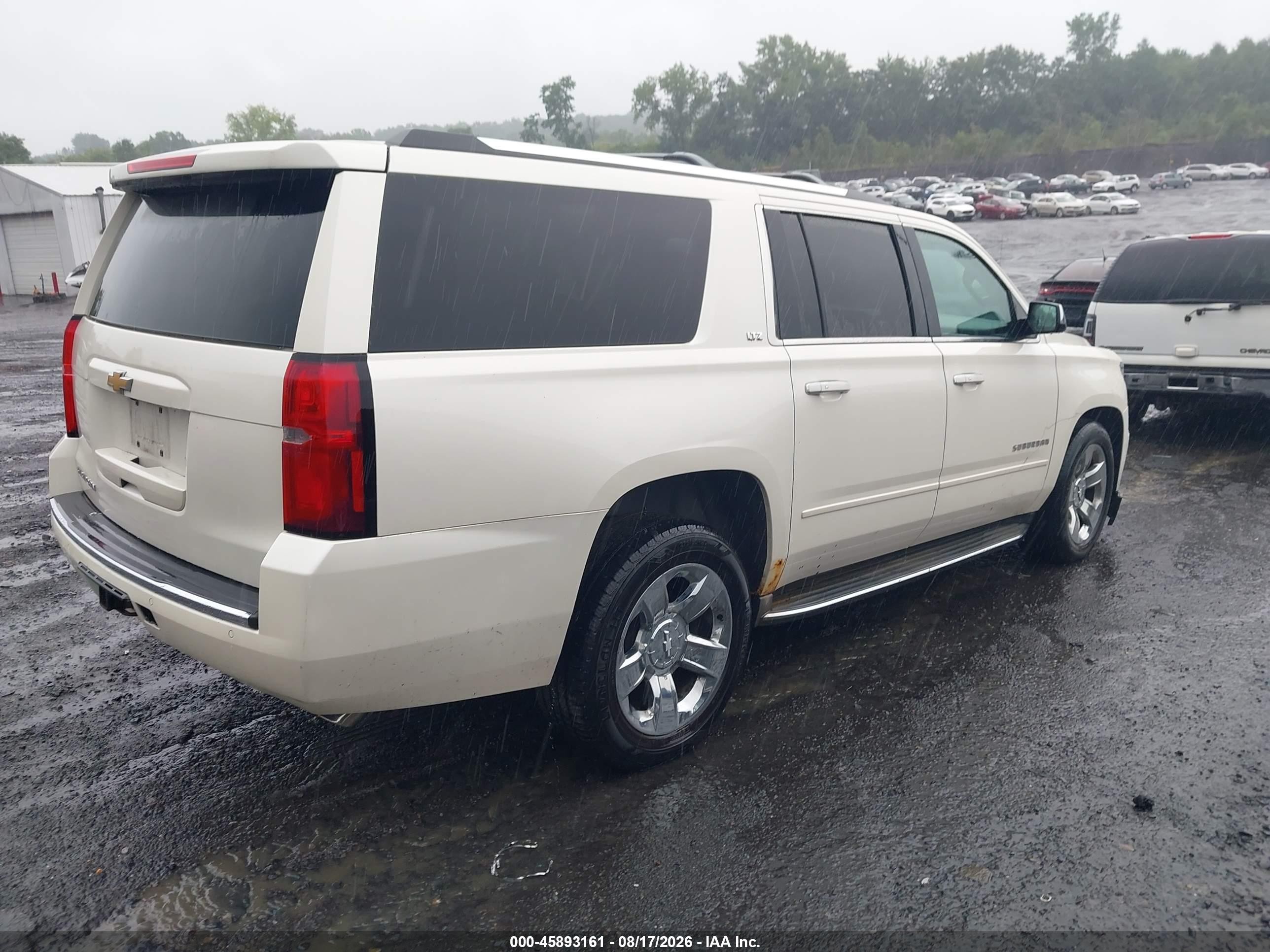 2015 Chevrolet Suburban Ltz Beige vin: 1GNSKKKC0FR247892