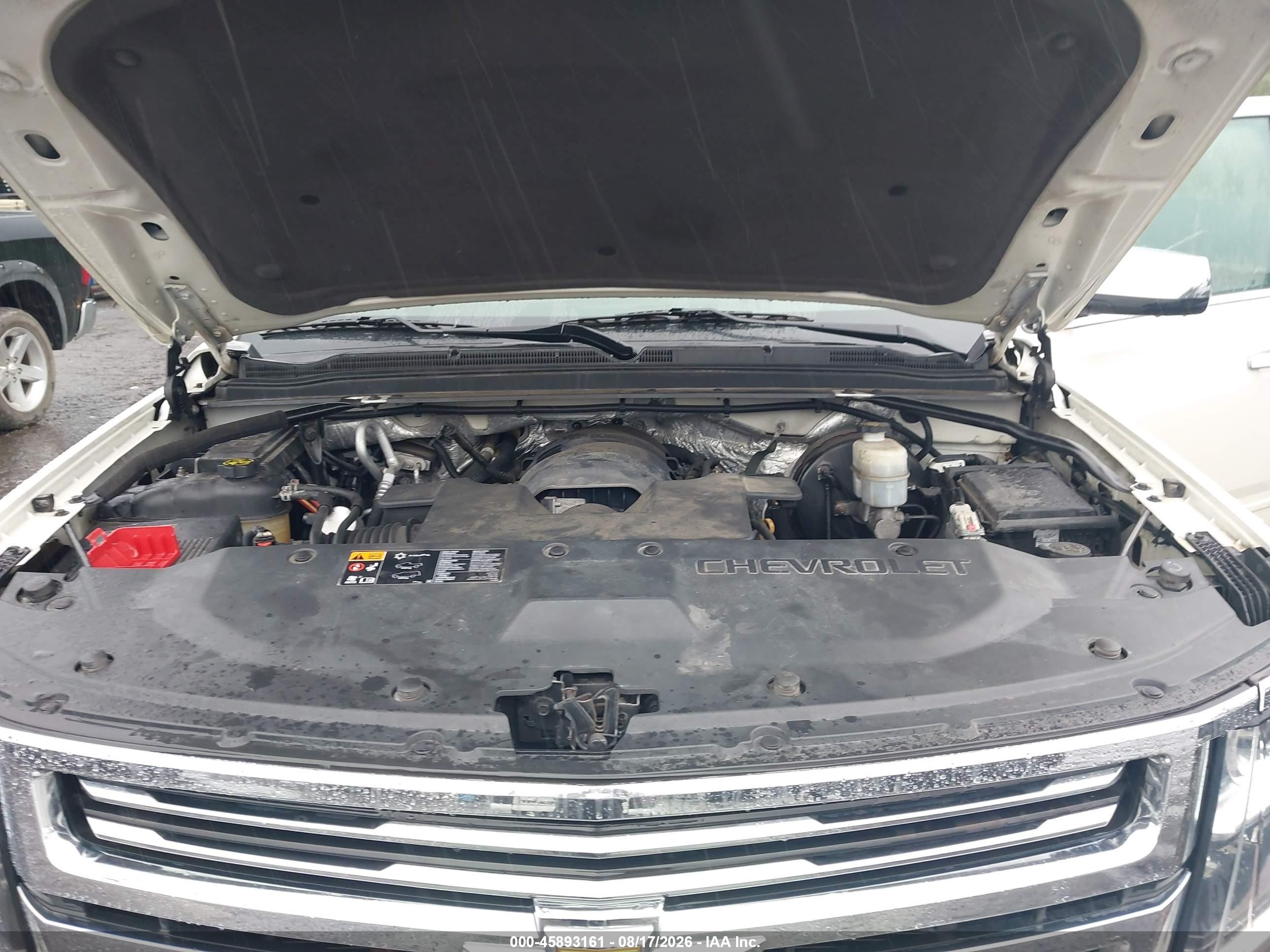 2015 Chevrolet Suburban Ltz Beige vin: 1GNSKKKC0FR247892