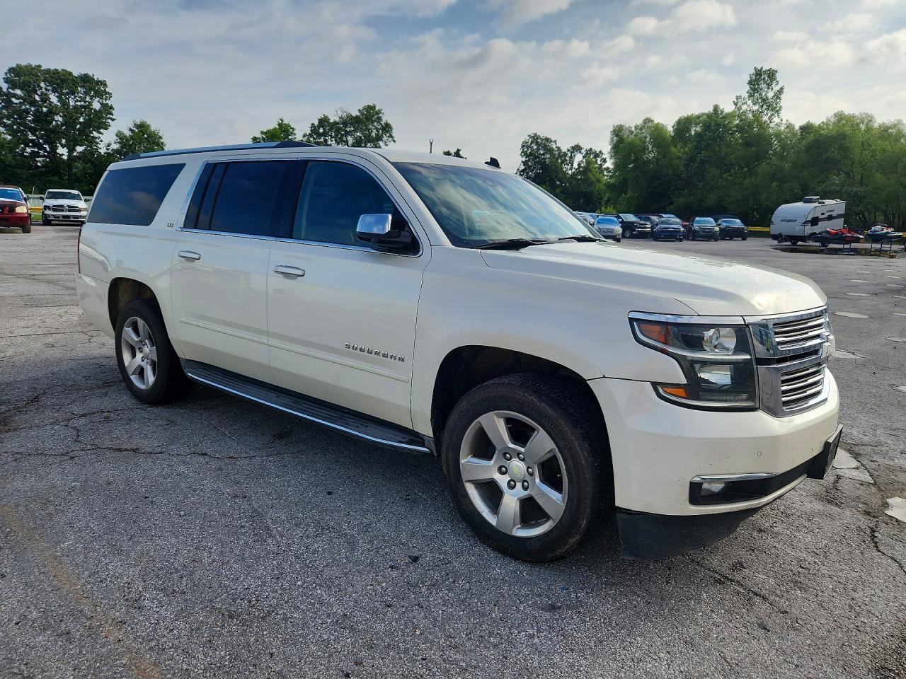 2015 Chevrolet Suburban K1500 Ltz White vin: 1GNSKKKC0FR253790